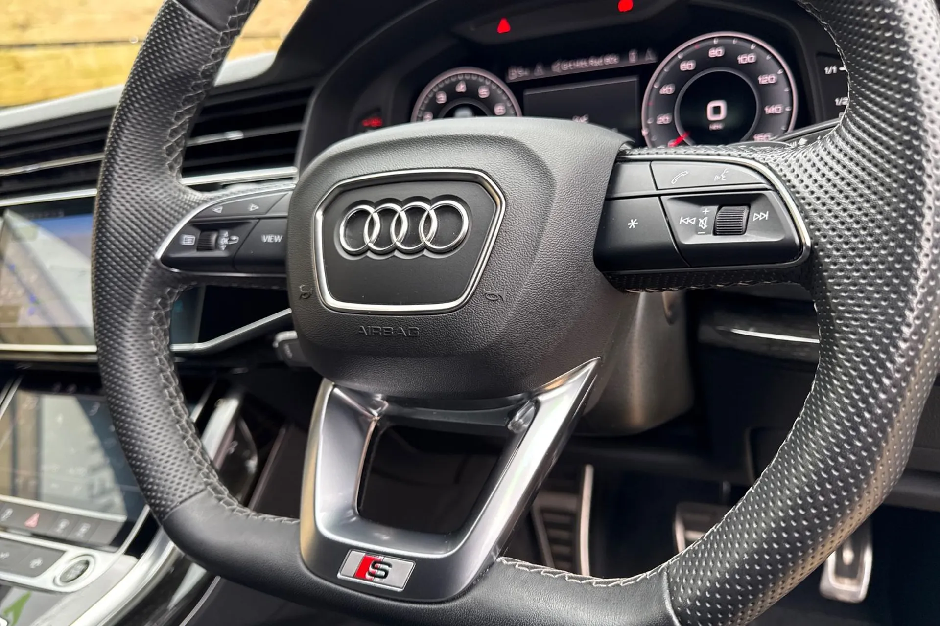 Audi Q7 thumbnail image number 63