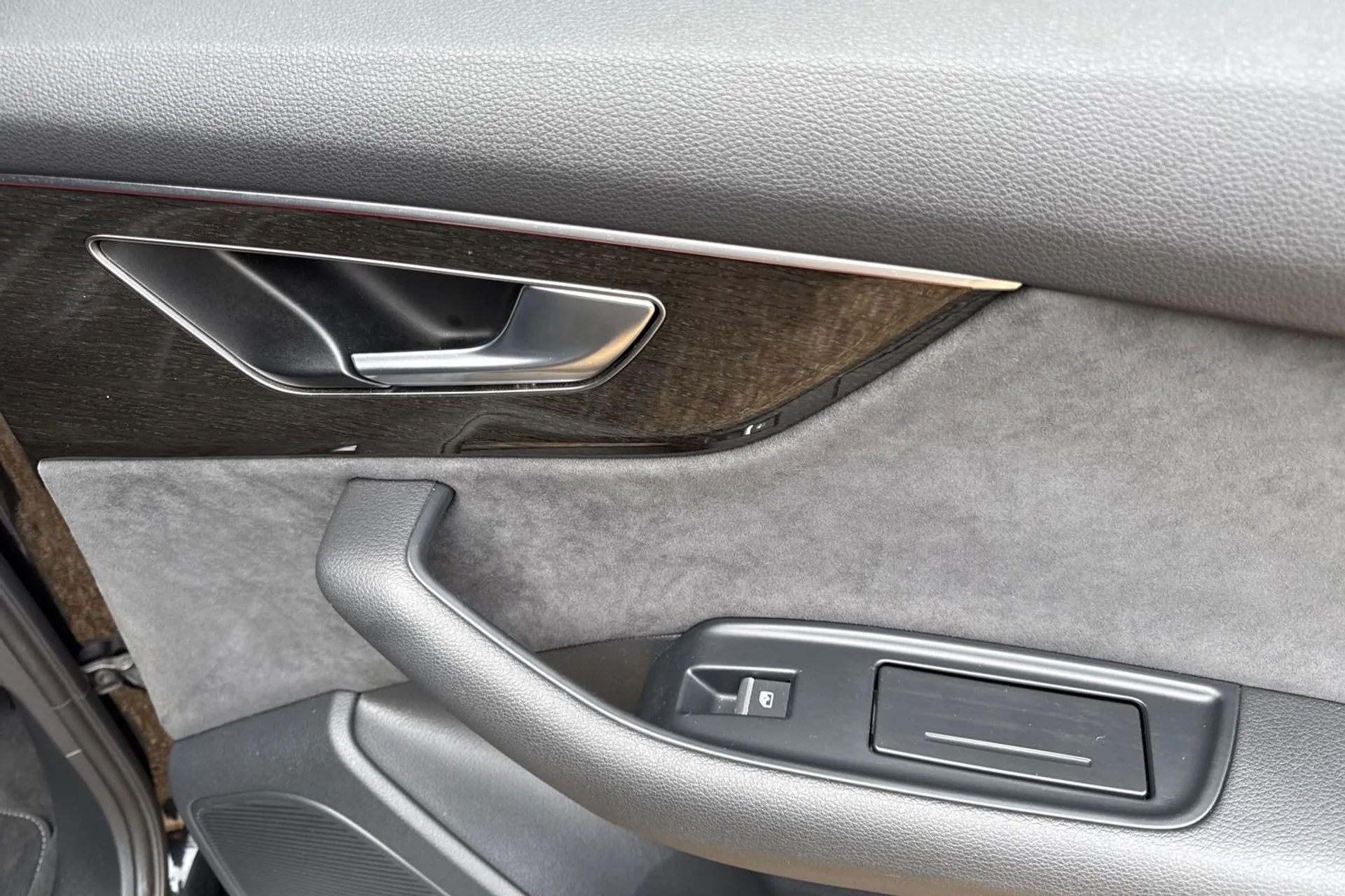 Audi Q7 thumbnail image number 62