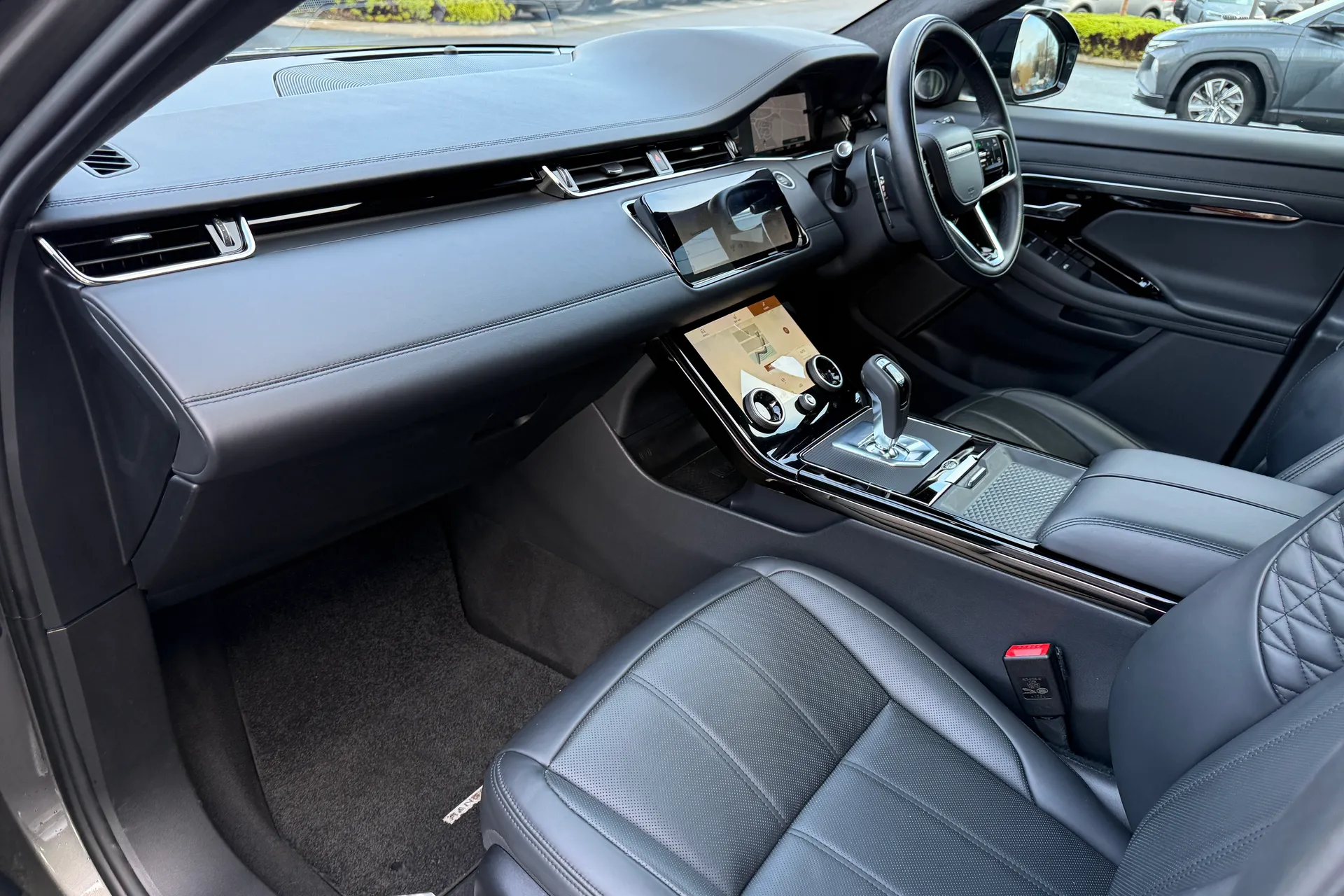 LAND ROVER RANGE ROVER EVOQUE thumbnail image number 47