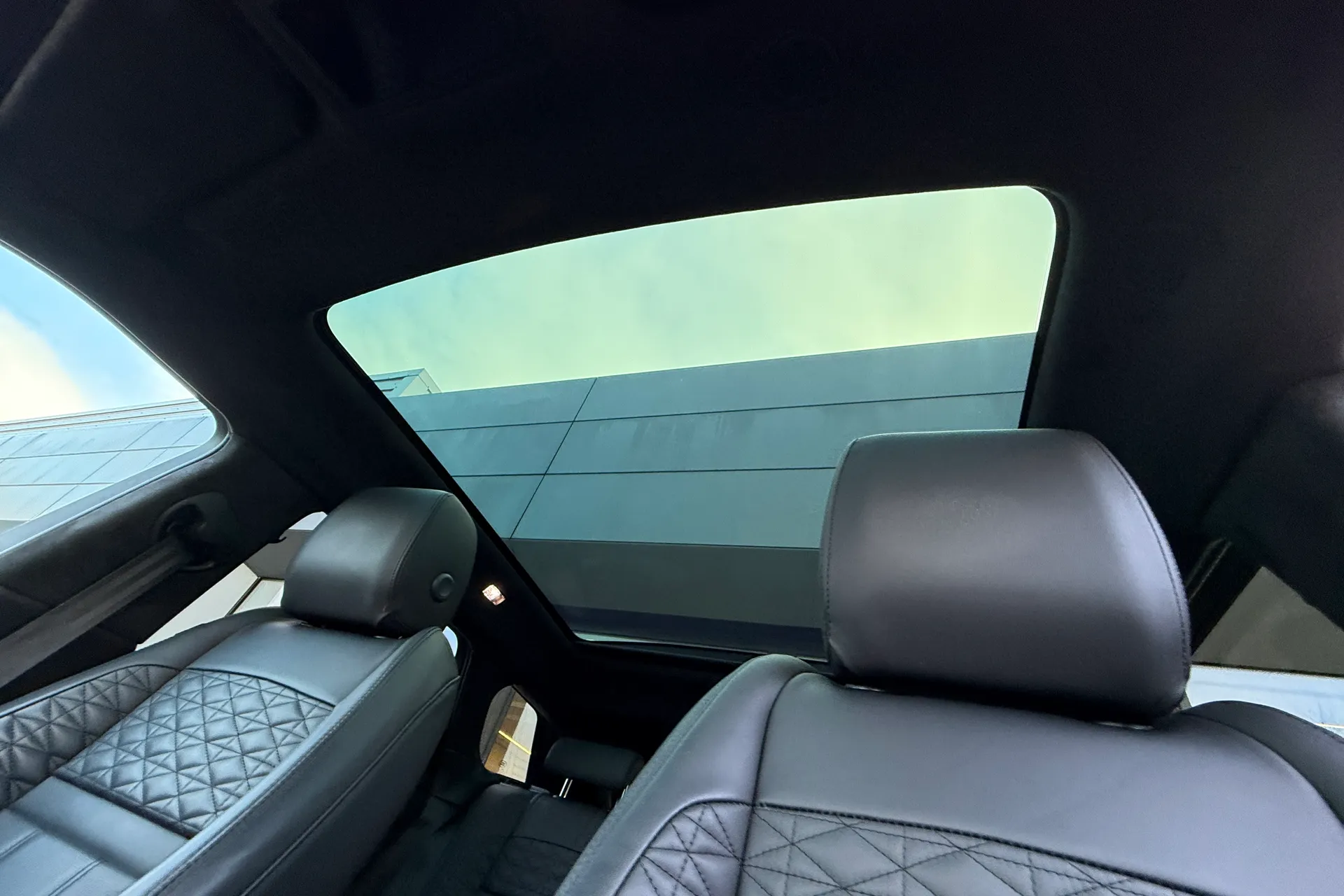 LAND ROVER RANGE ROVER EVOQUE thumbnail image number 5