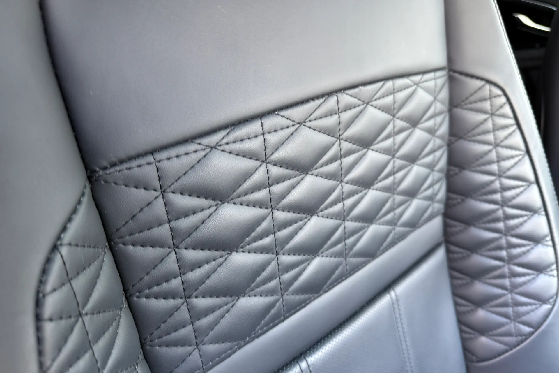 LAND ROVER RANGE ROVER EVOQUE thumbnail image number 34