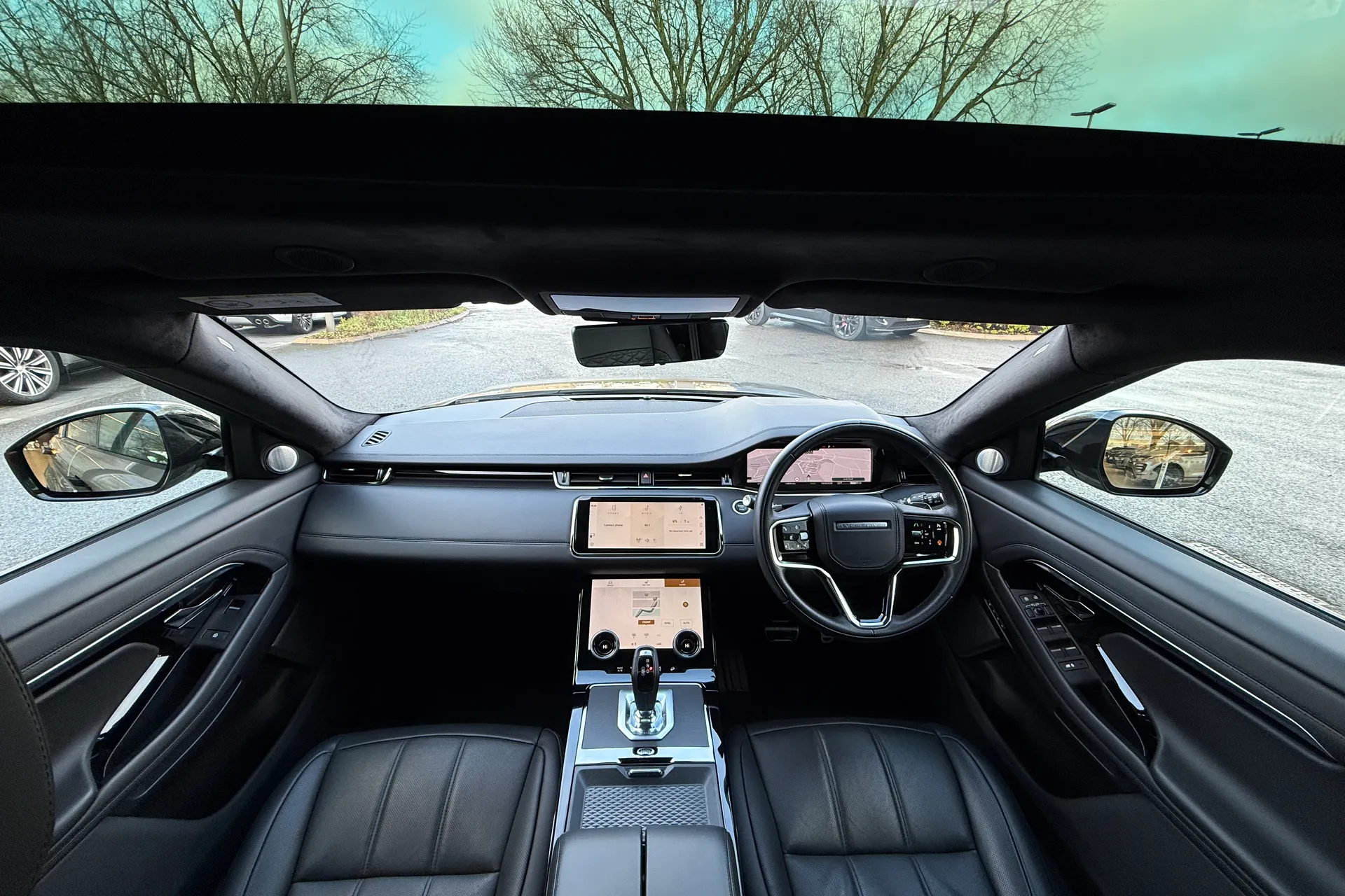 LAND ROVER RANGE ROVER EVOQUE thumbnail image number 3