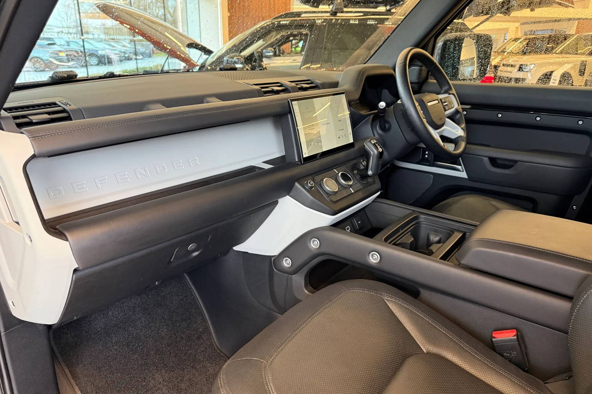 LAND ROVER DEFENDER thumbnail image number 38