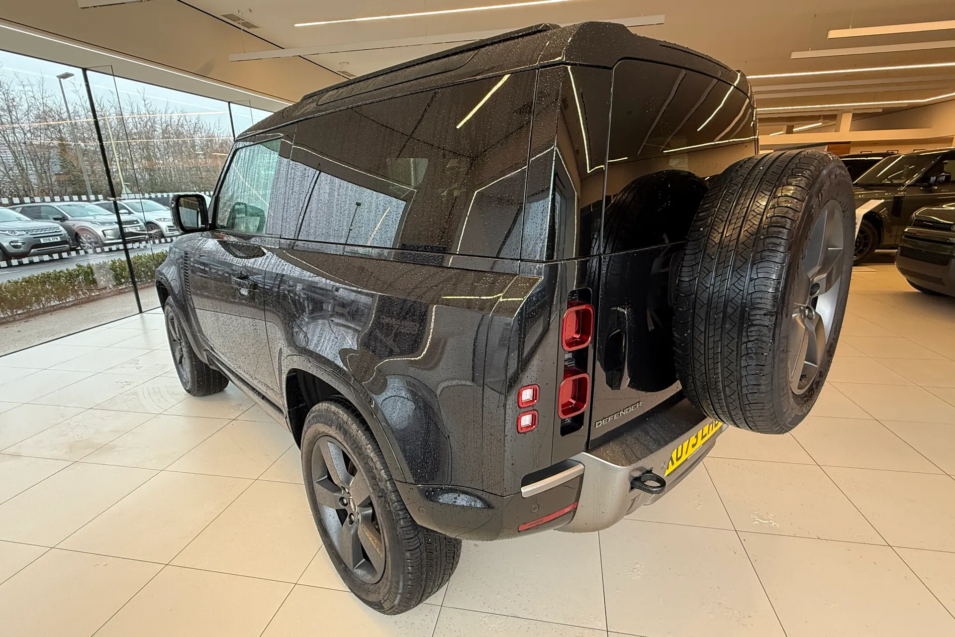 LAND ROVER DEFENDER thumbnail image number 7