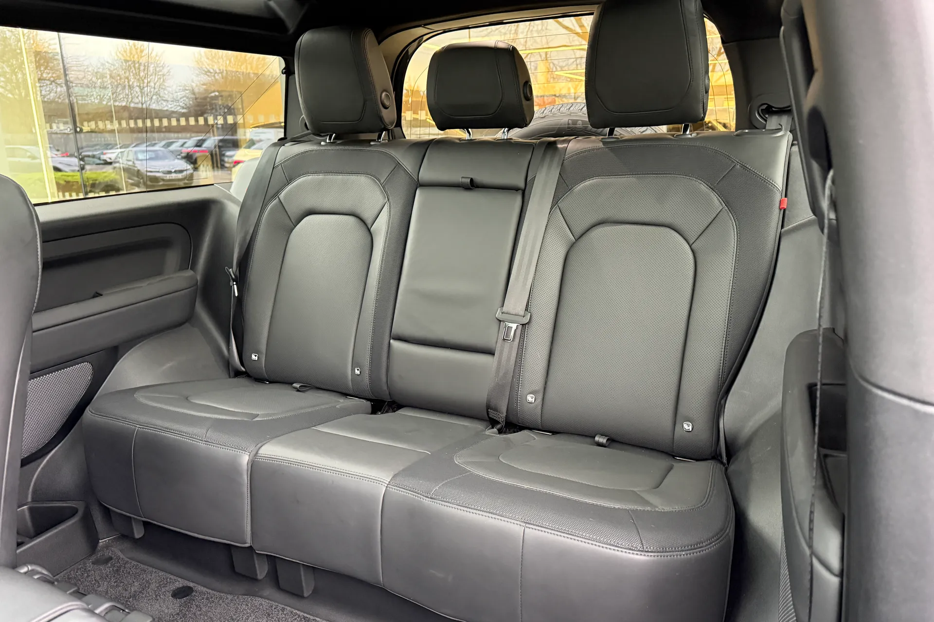 LAND ROVER DEFENDER thumbnail image number 45