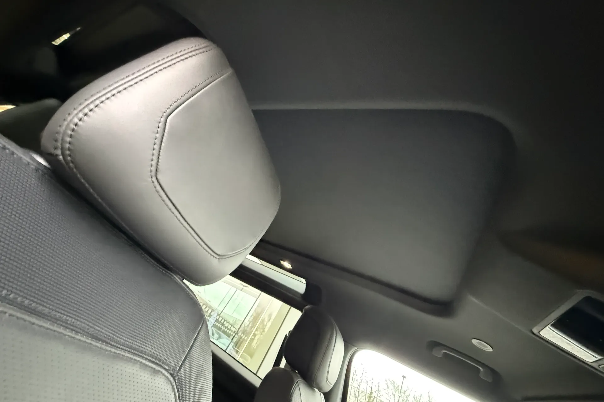 LAND ROVER DEFENDER thumbnail image number 35