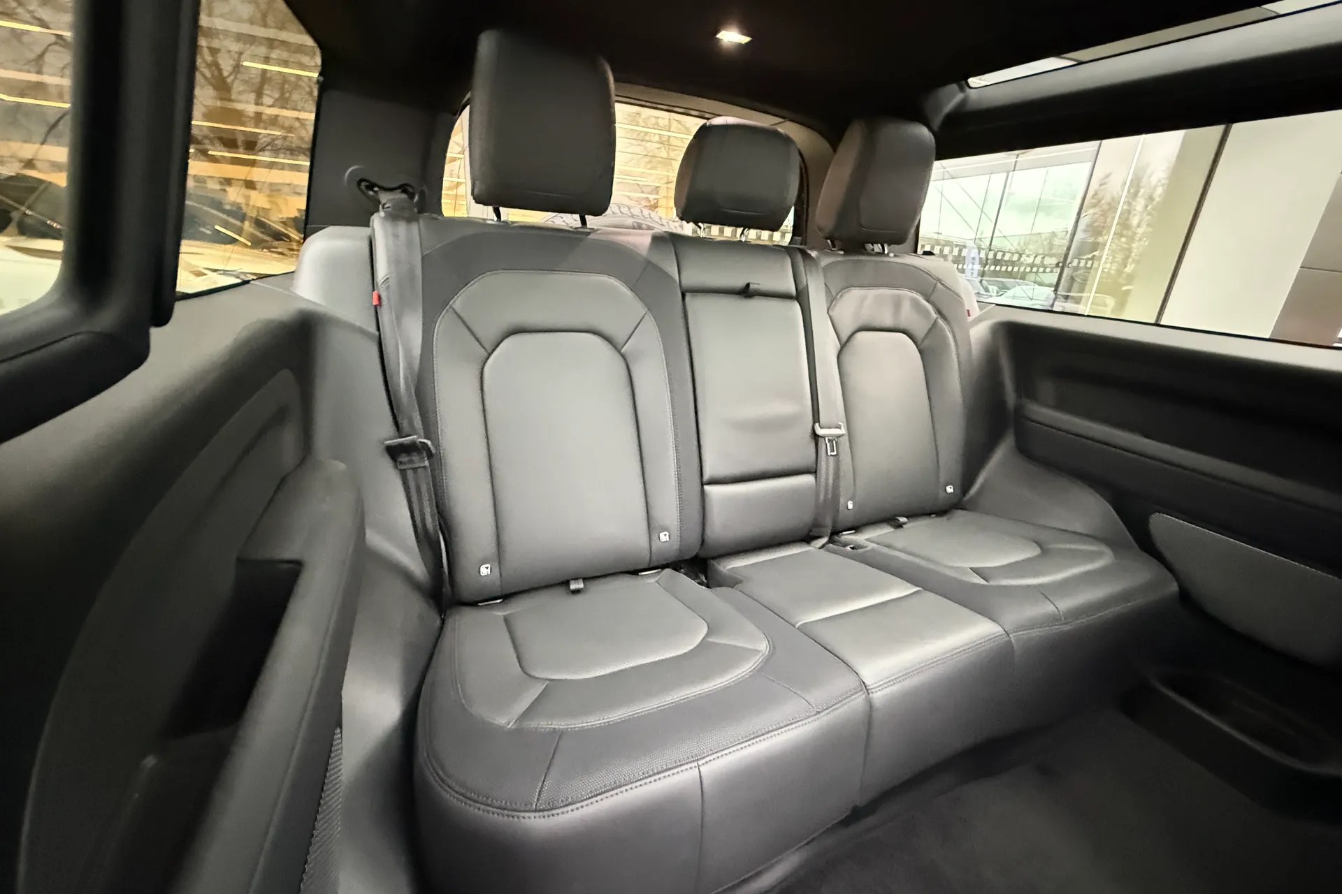 LAND ROVER DEFENDER thumbnail image number 39