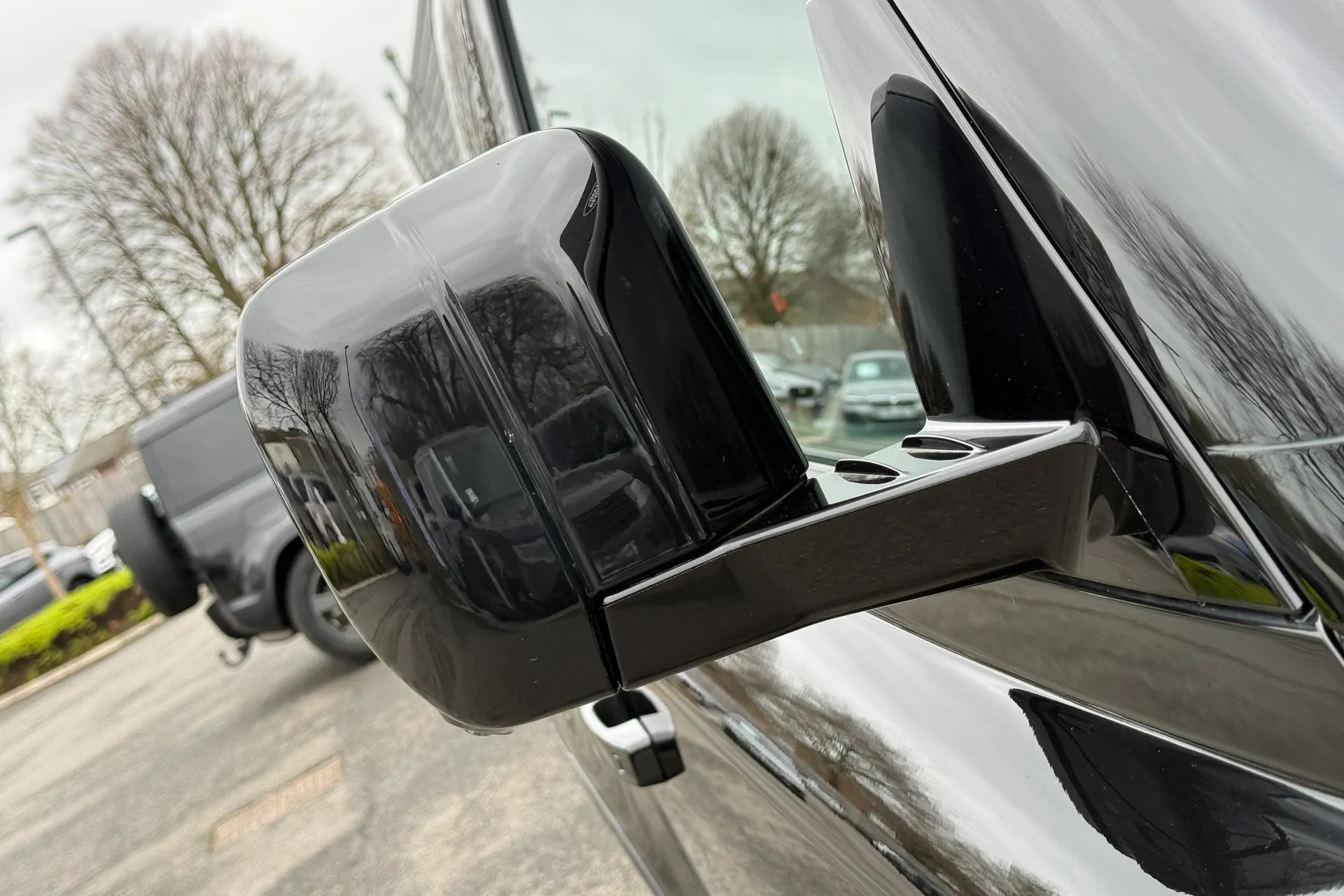 LAND ROVER DEFENDER thumbnail image number 48