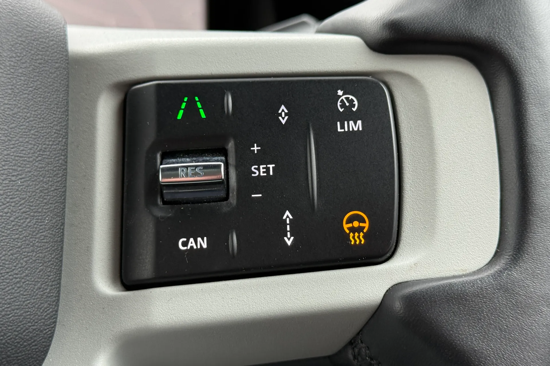 LAND ROVER DEFENDER thumbnail image number 27