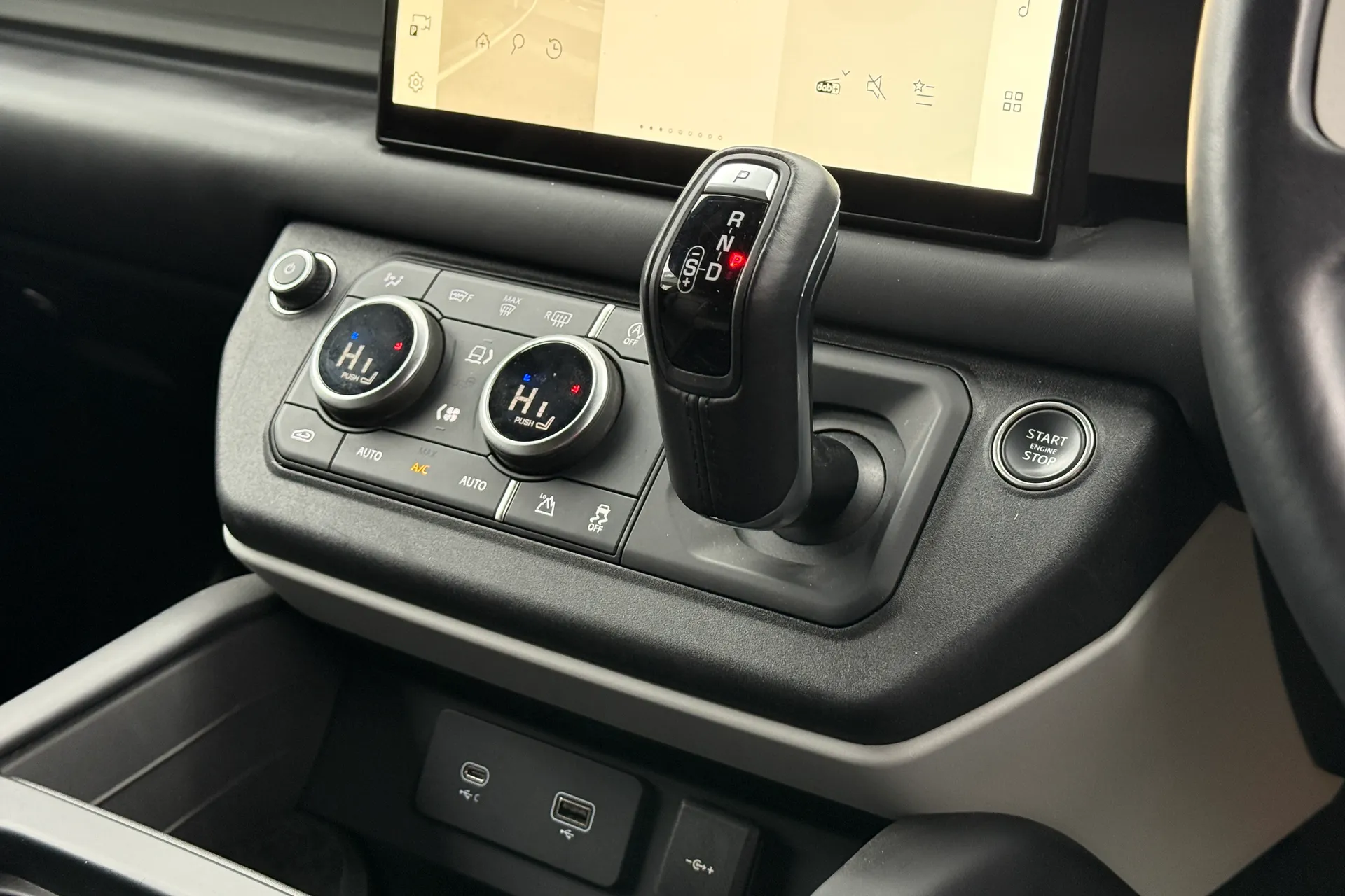 LAND ROVER DEFENDER thumbnail image number 20