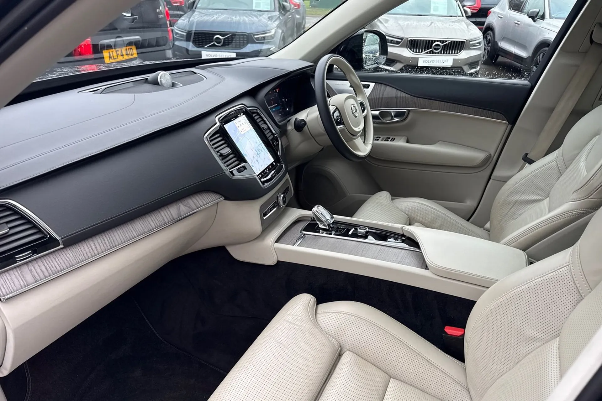 Volvo XC90 thumbnail image number 28