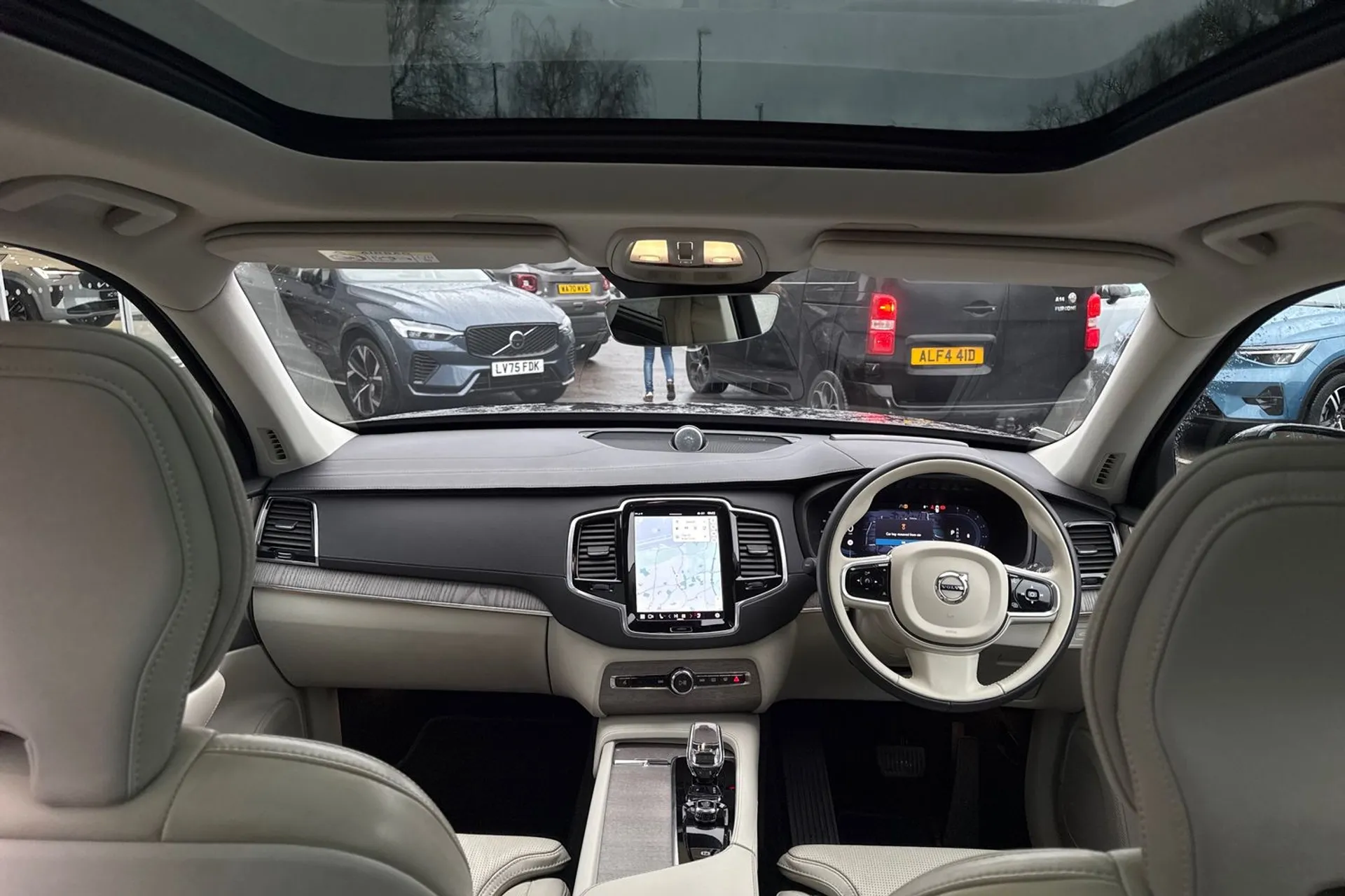 Volvo XC90 thumbnail image number 3