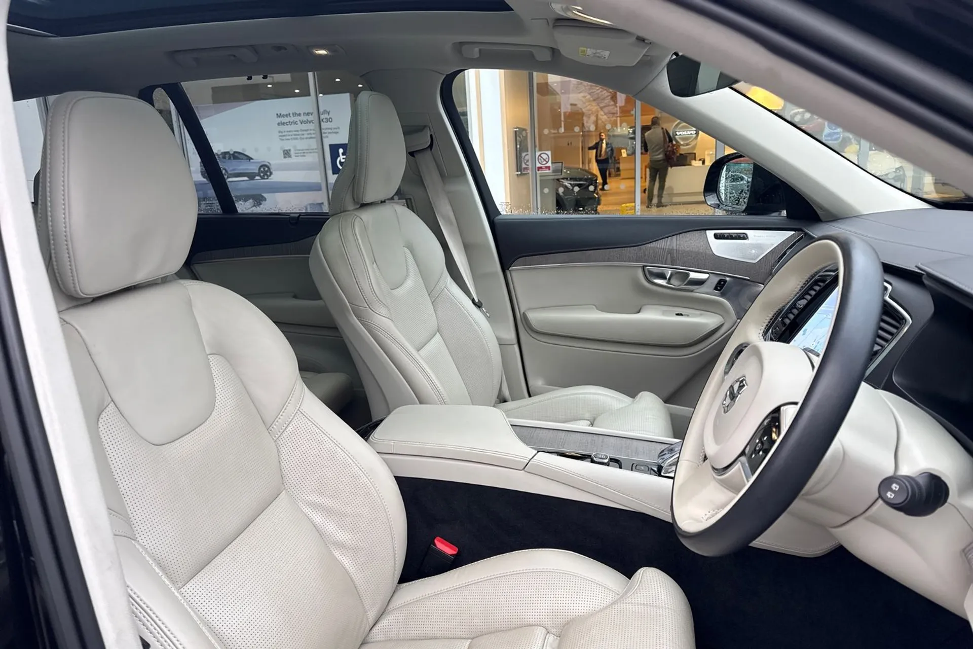 Volvo XC90 thumbnail image number 27