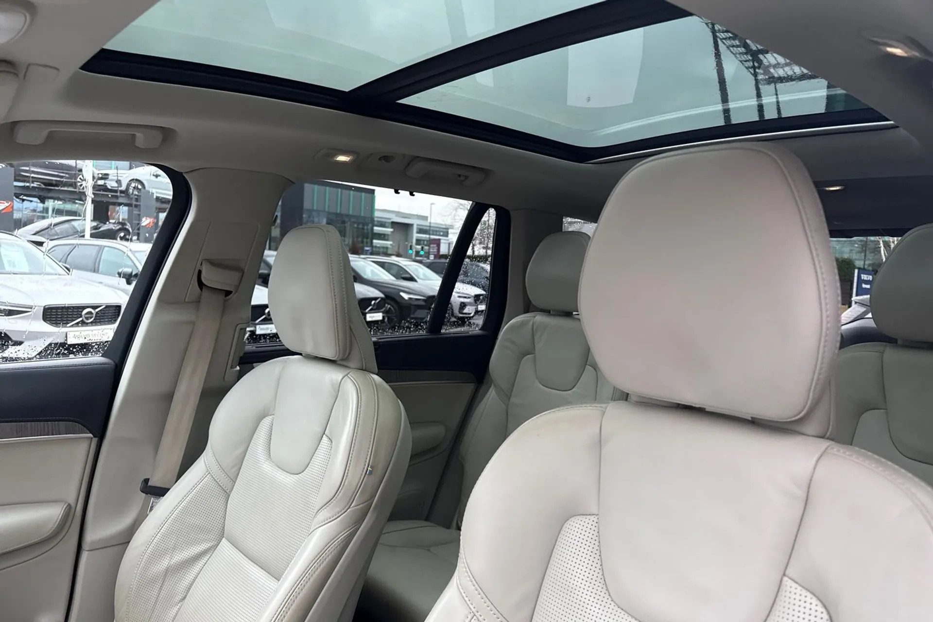 Volvo XC90 thumbnail image number 30