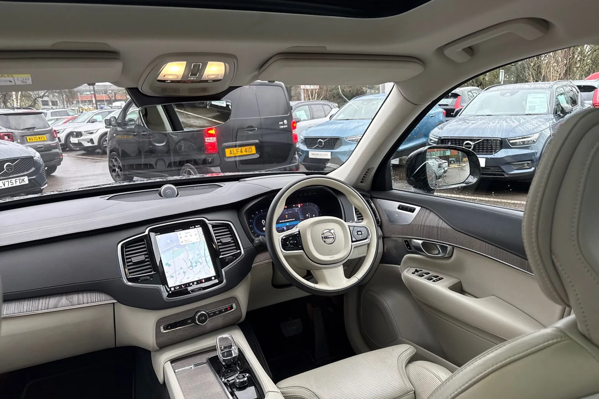 Volvo XC90 thumbnail image number 34