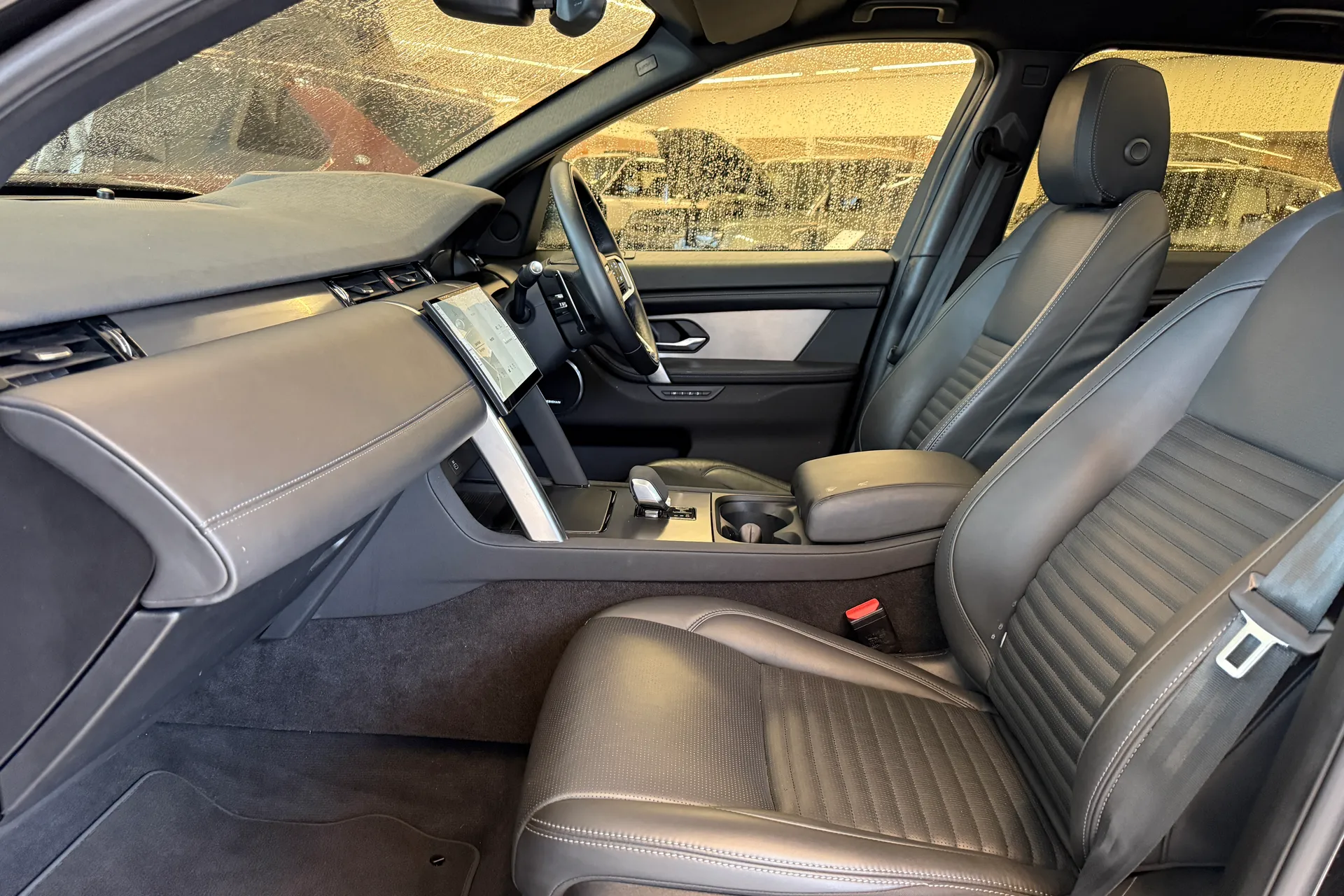 LAND ROVER DISCOVERY SPORT thumbnail image number 10