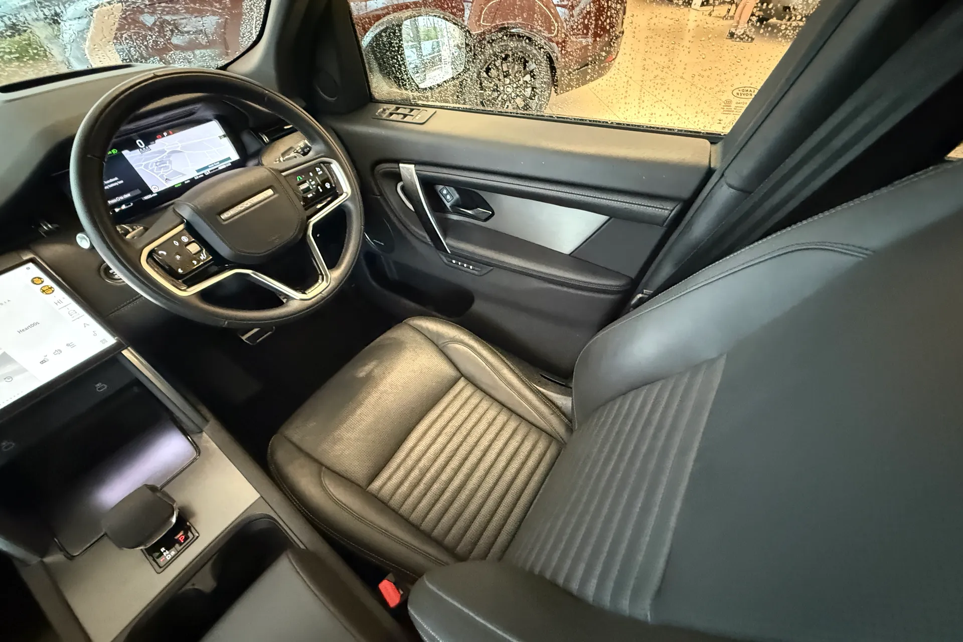 LAND ROVER DISCOVERY SPORT thumbnail image number 13