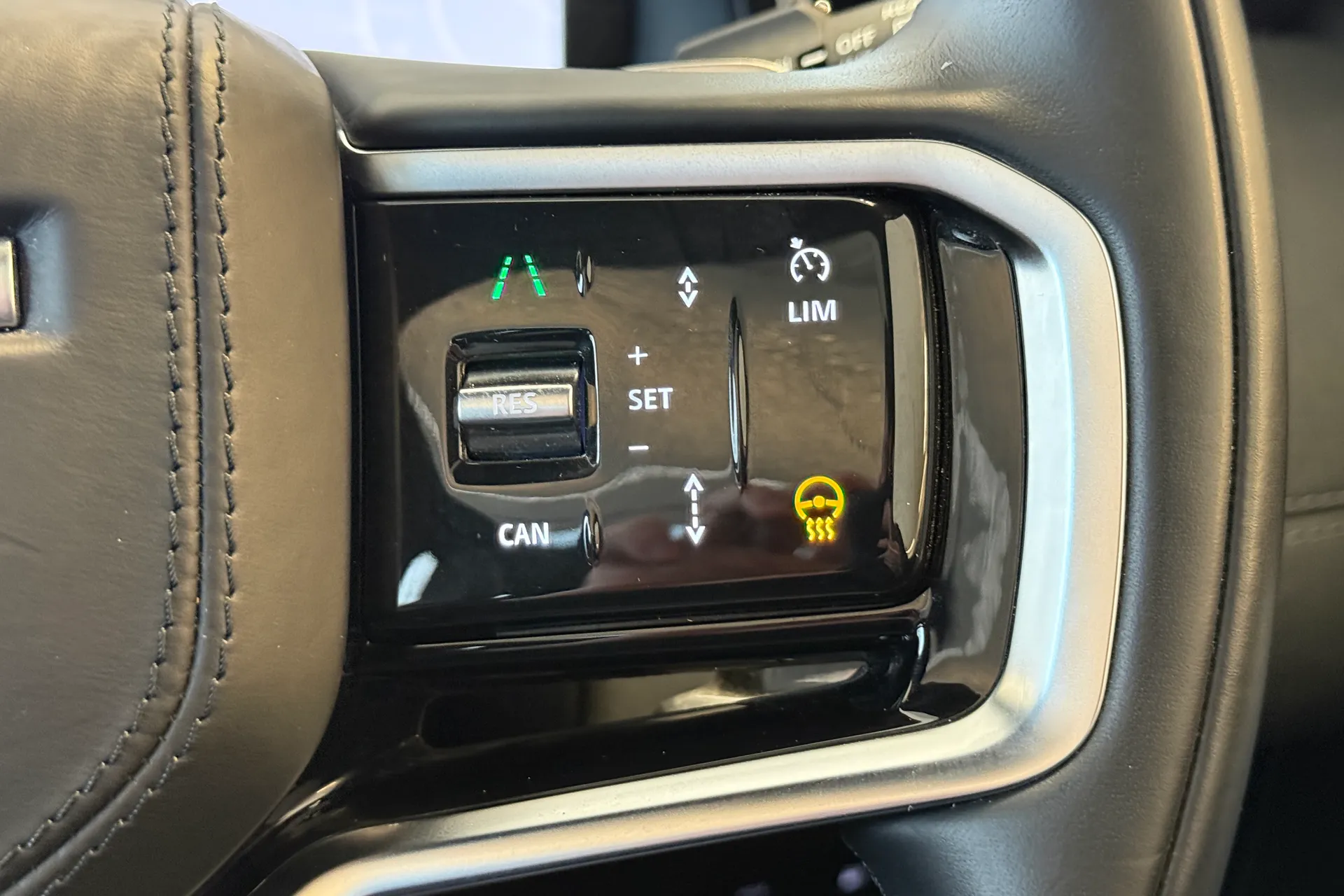 LAND ROVER DISCOVERY SPORT thumbnail image number 30