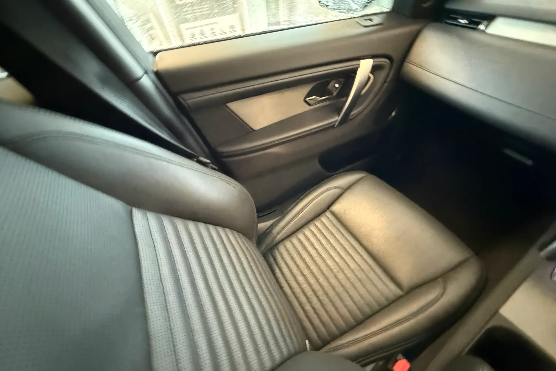 LAND ROVER DISCOVERY SPORT thumbnail image number 12