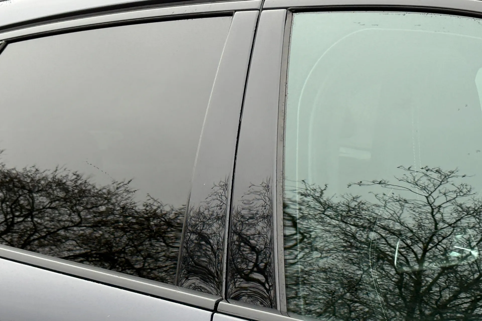 Jaguar F-PACE thumbnail image number 17