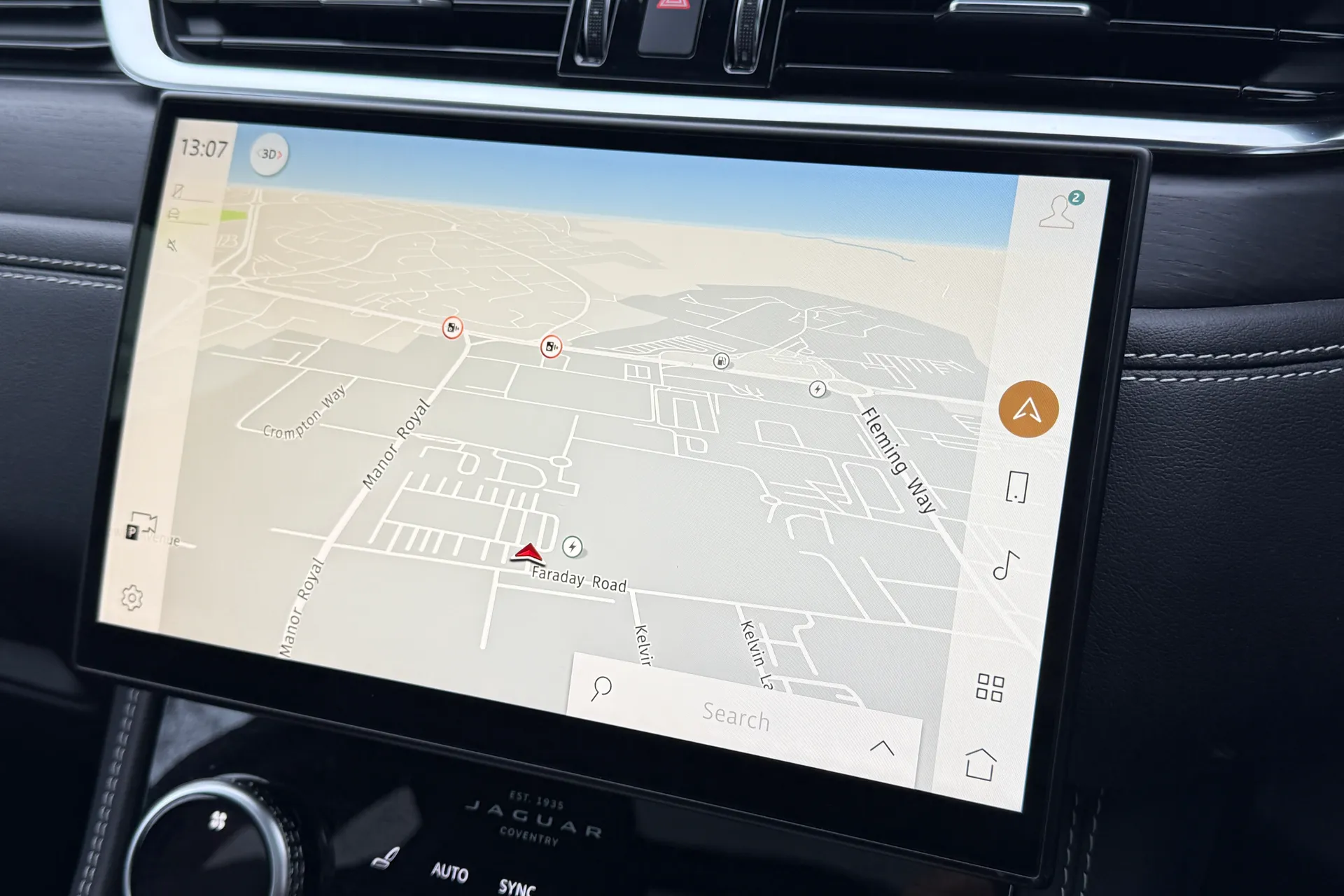 Jaguar F-PACE thumbnail image number 5