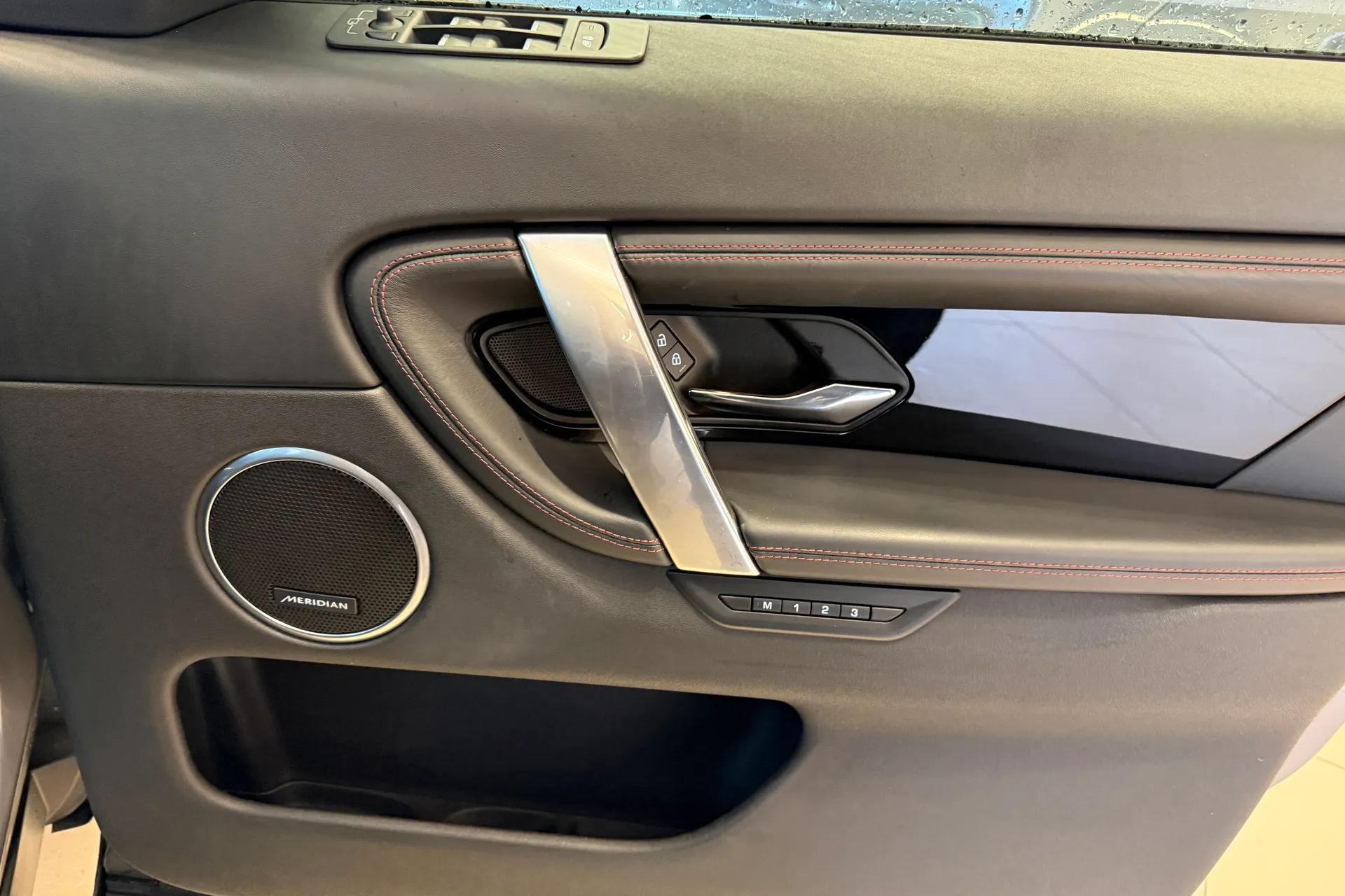 LAND ROVER DISCOVERY SPORT thumbnail image number 52