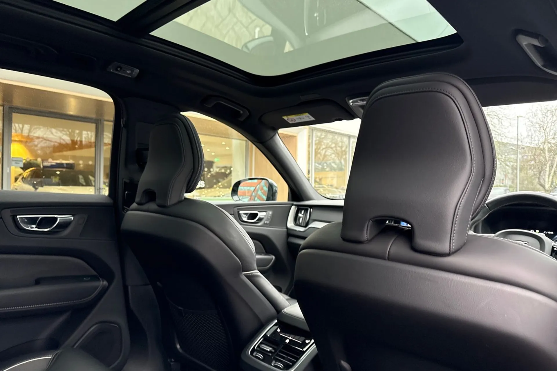 Volvo XC60 thumbnail image number 26