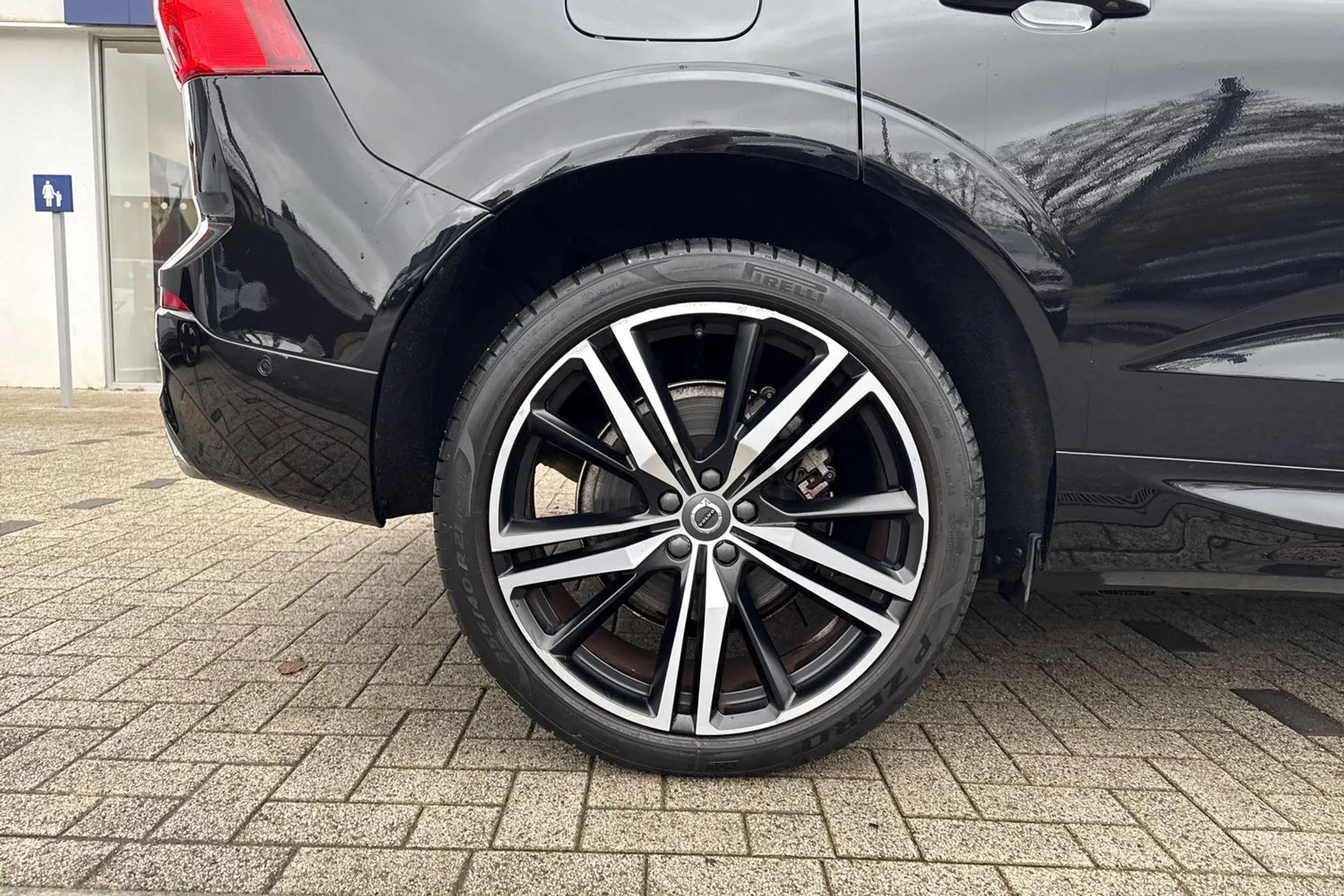 Volvo XC60 thumbnail image number 14