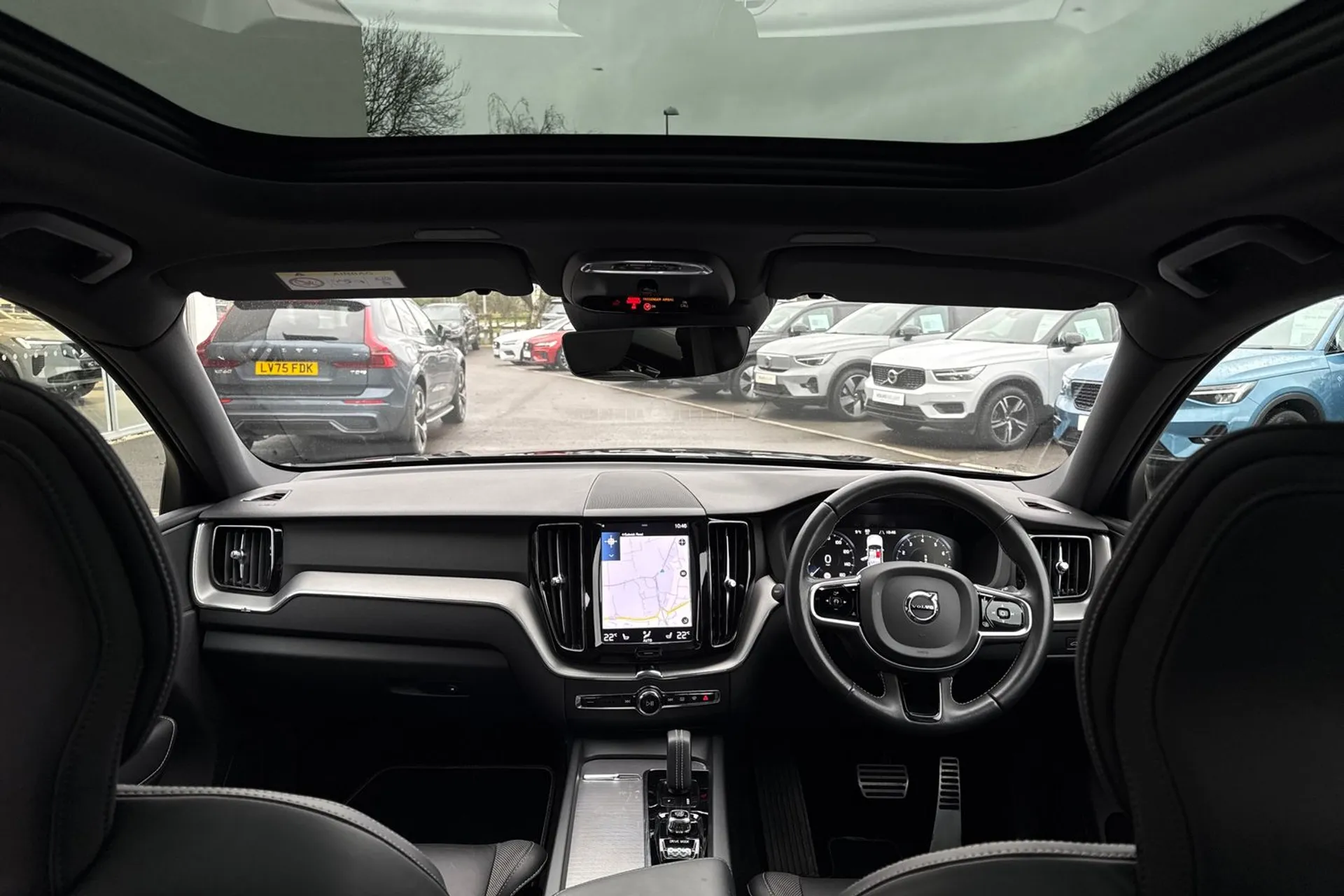 Volvo XC60 thumbnail image number 3