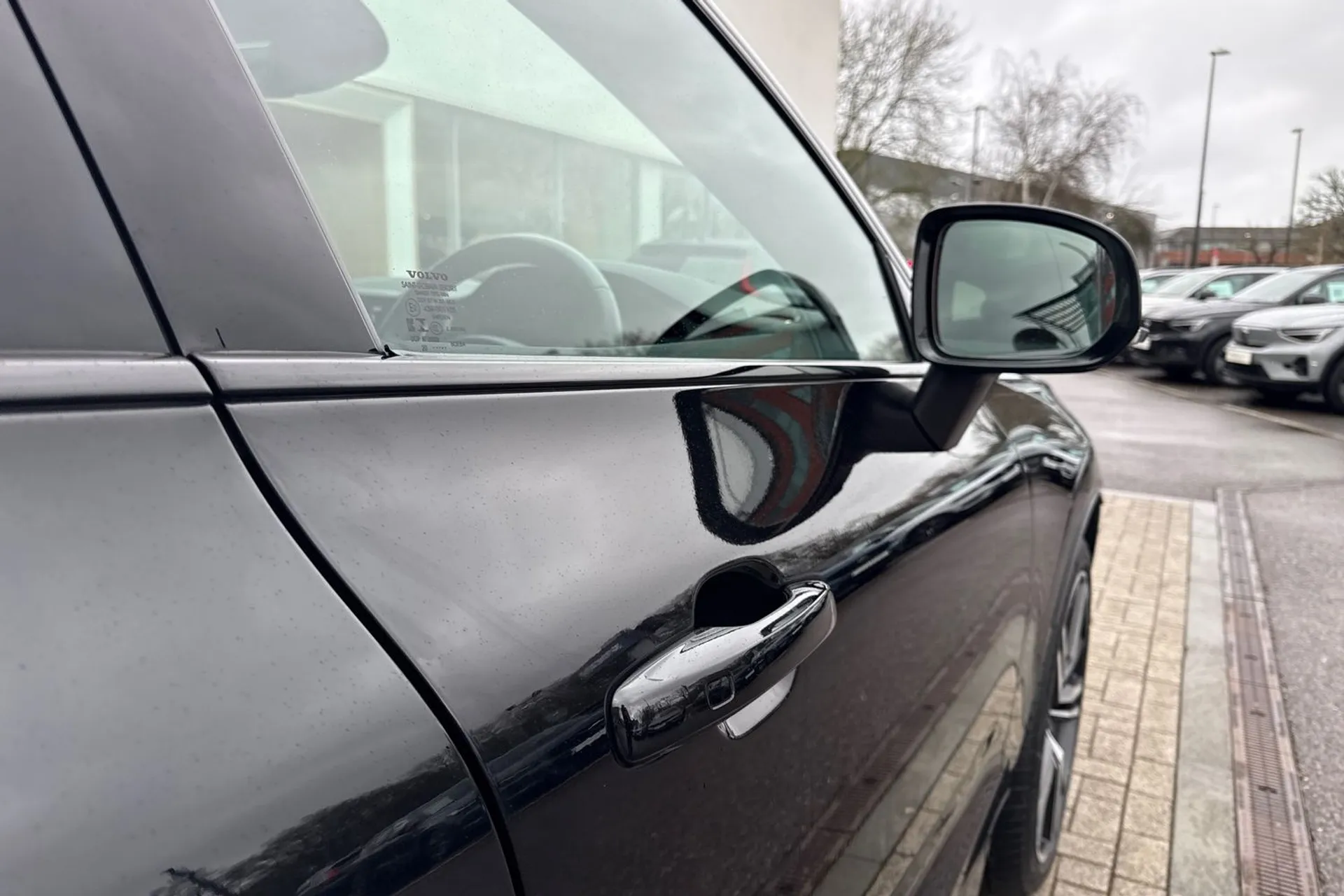 Volvo XC60 thumbnail image number 17