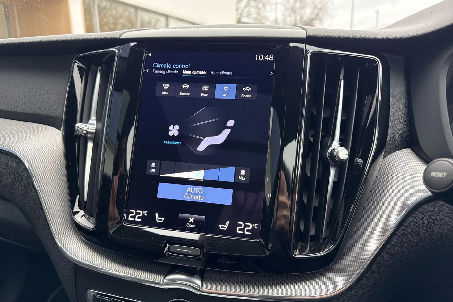 Volvo XC60 thumbnail image number 41