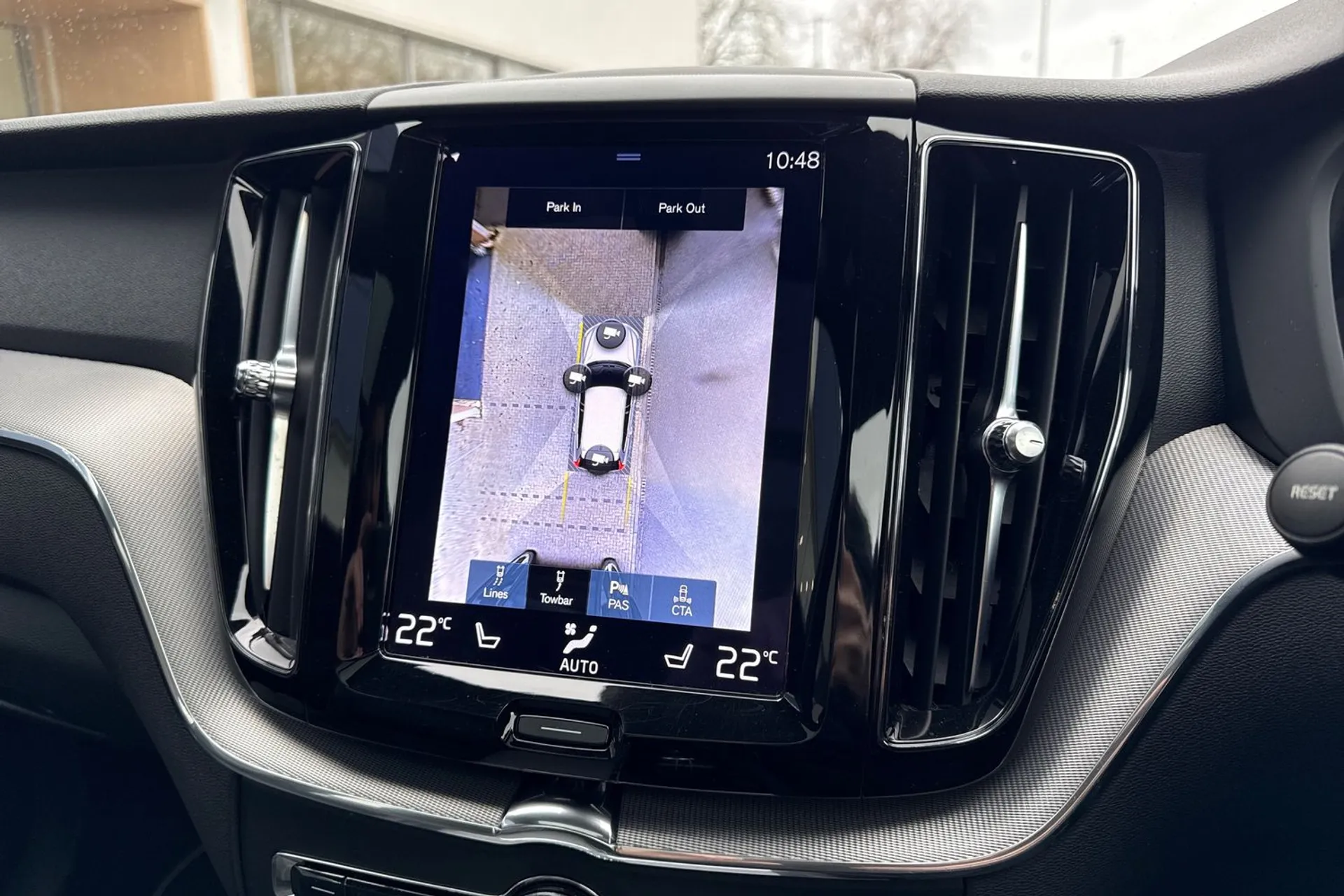 Volvo XC60 thumbnail image number 4