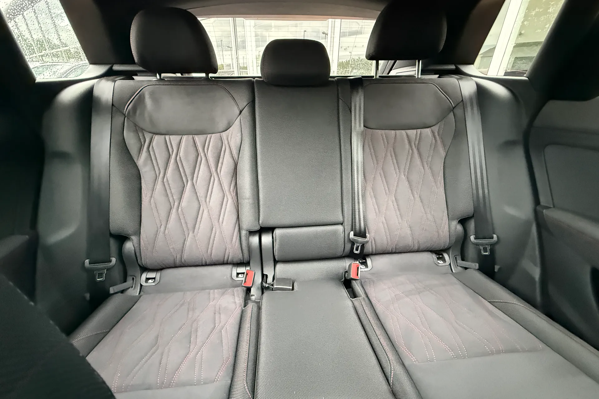 Audi Q3 thumbnail image number 28