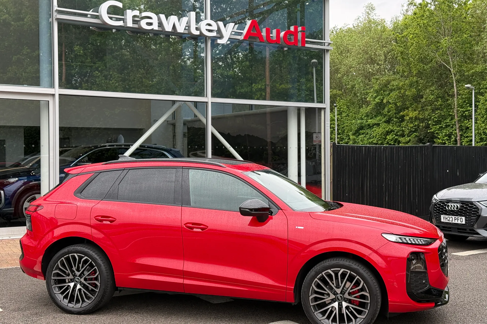 Audi Q3 thumbnail image number 2