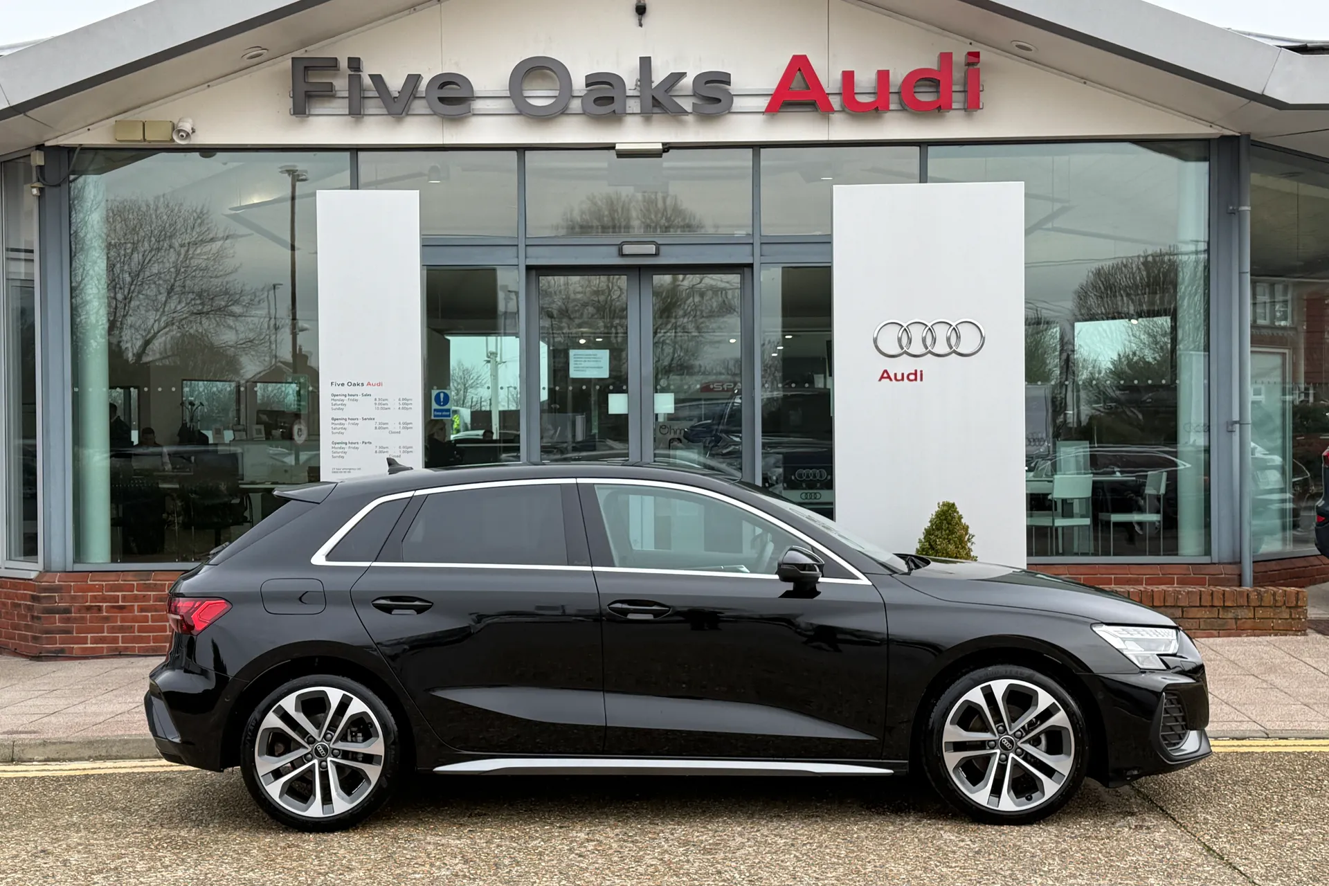 Audi A3 thumbnail image number 2