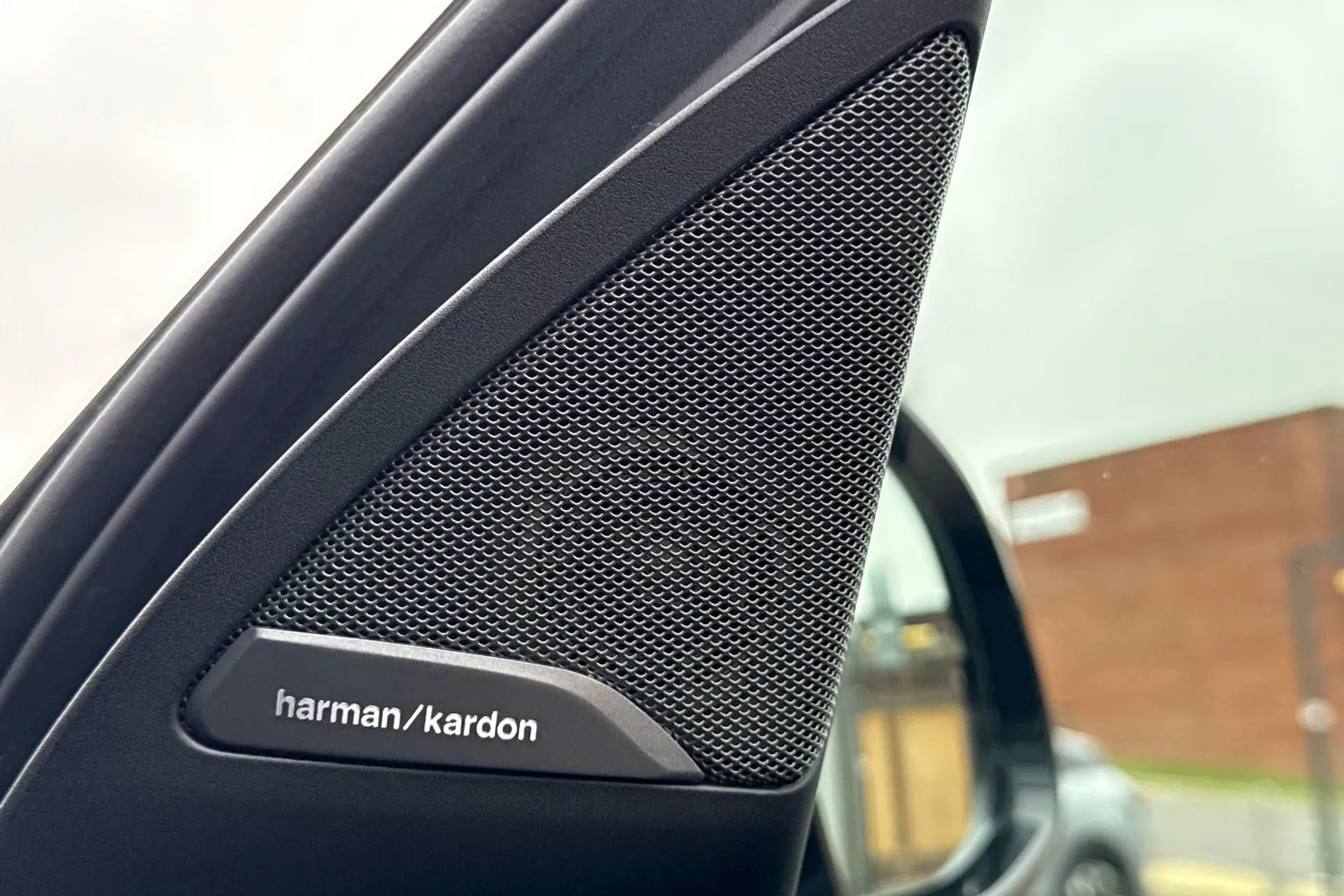 BMW X4 thumbnail image number 47