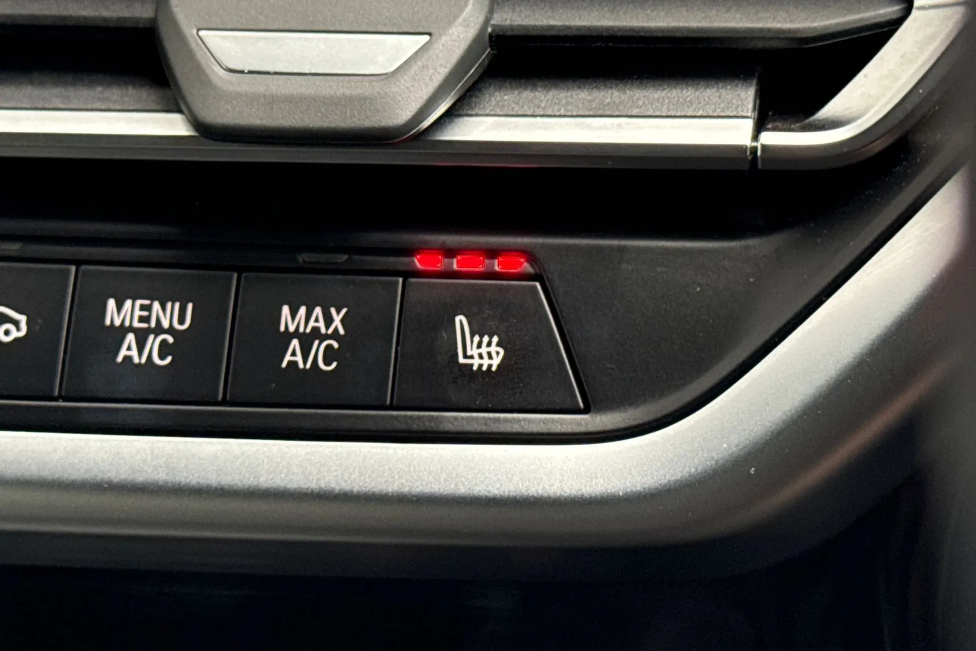 BMW X4 thumbnail image number 19