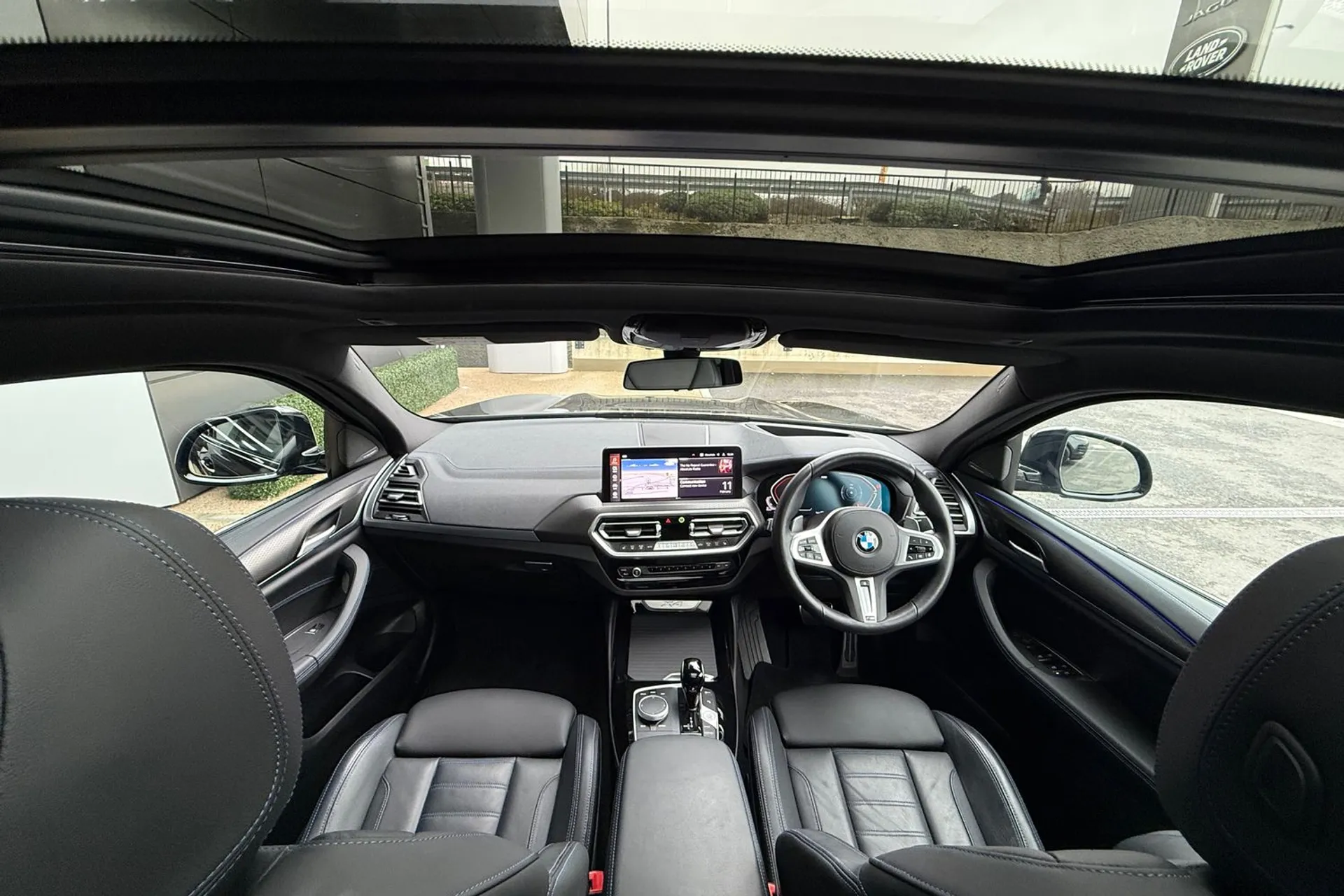 BMW X4 thumbnail image number 3