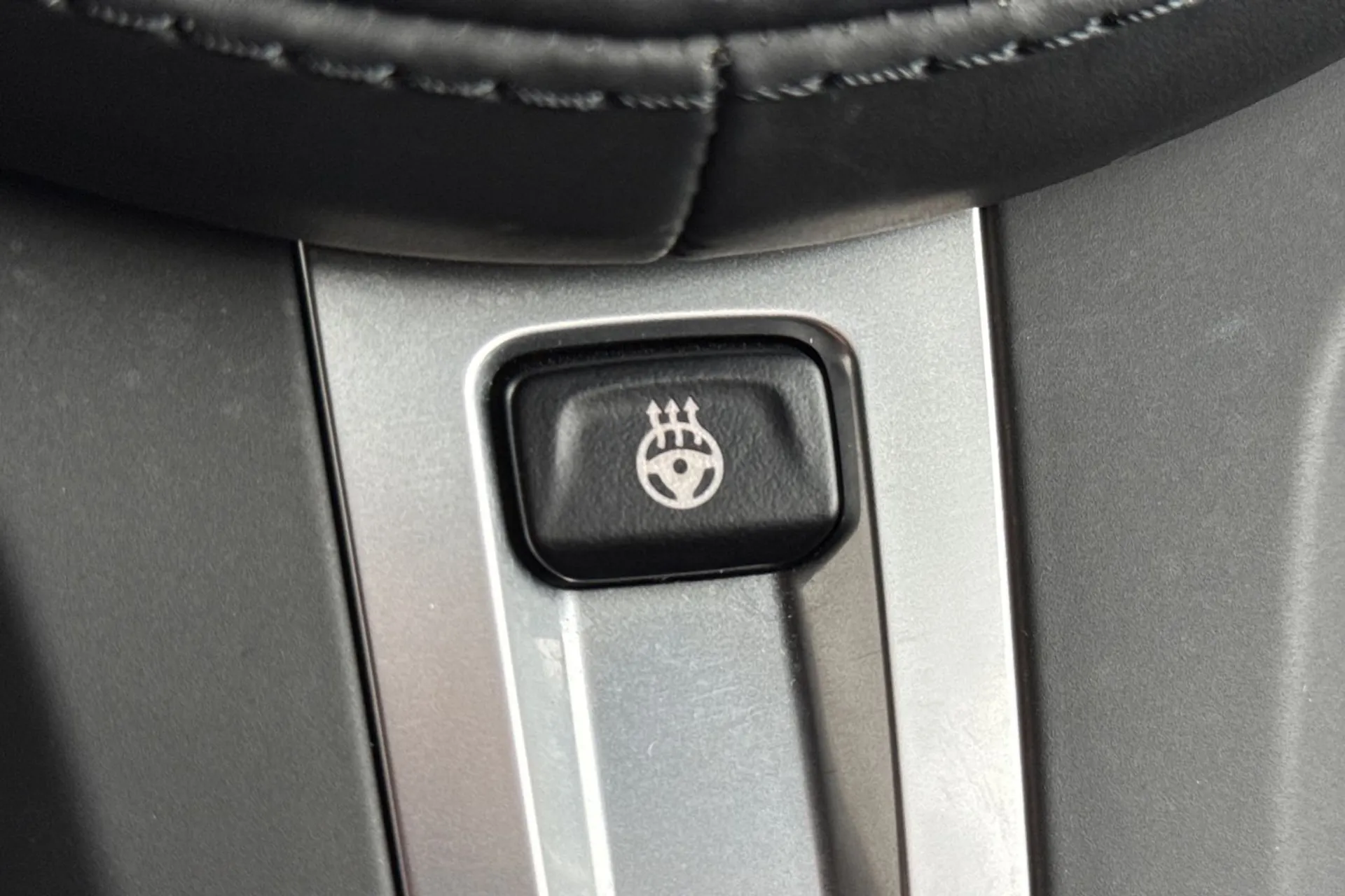 BMW X4 thumbnail image number 41