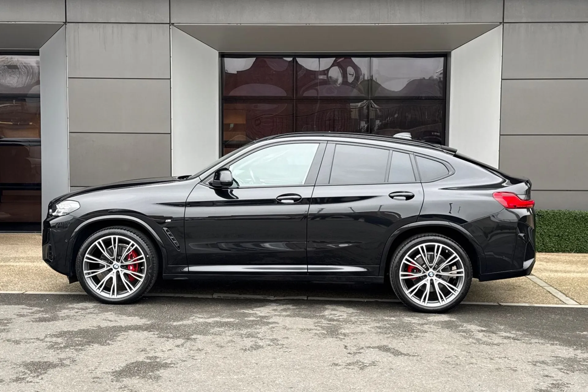 BMW X4 thumbnail image number 11