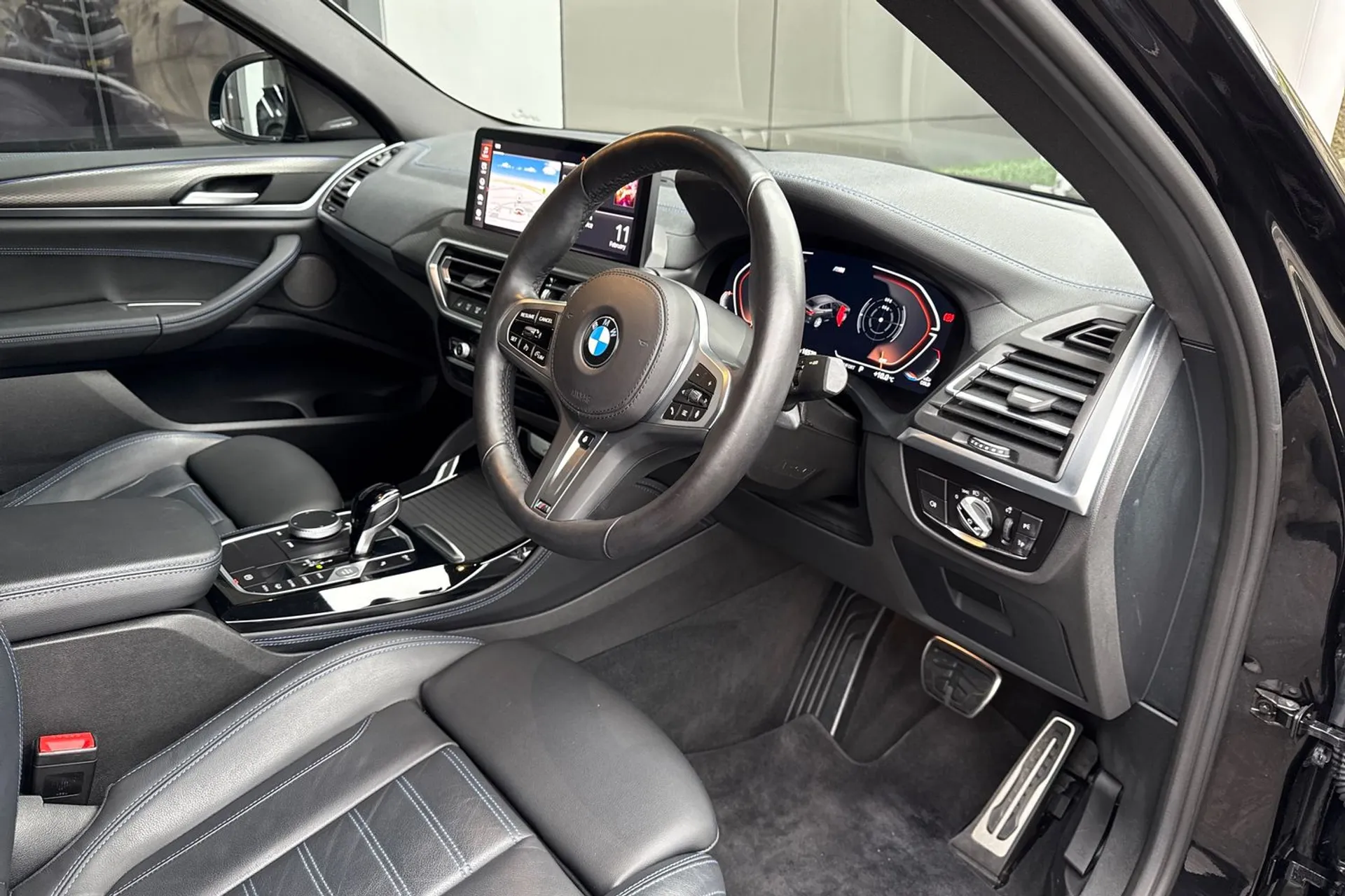 BMW X4 thumbnail image number 18