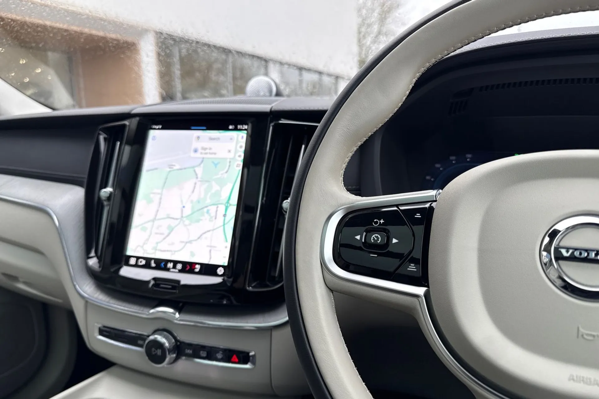 Volvo XC60 thumbnail image number 37