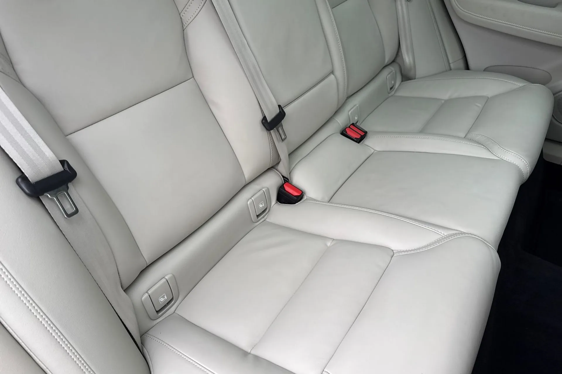 Volvo XC60 thumbnail image number 25