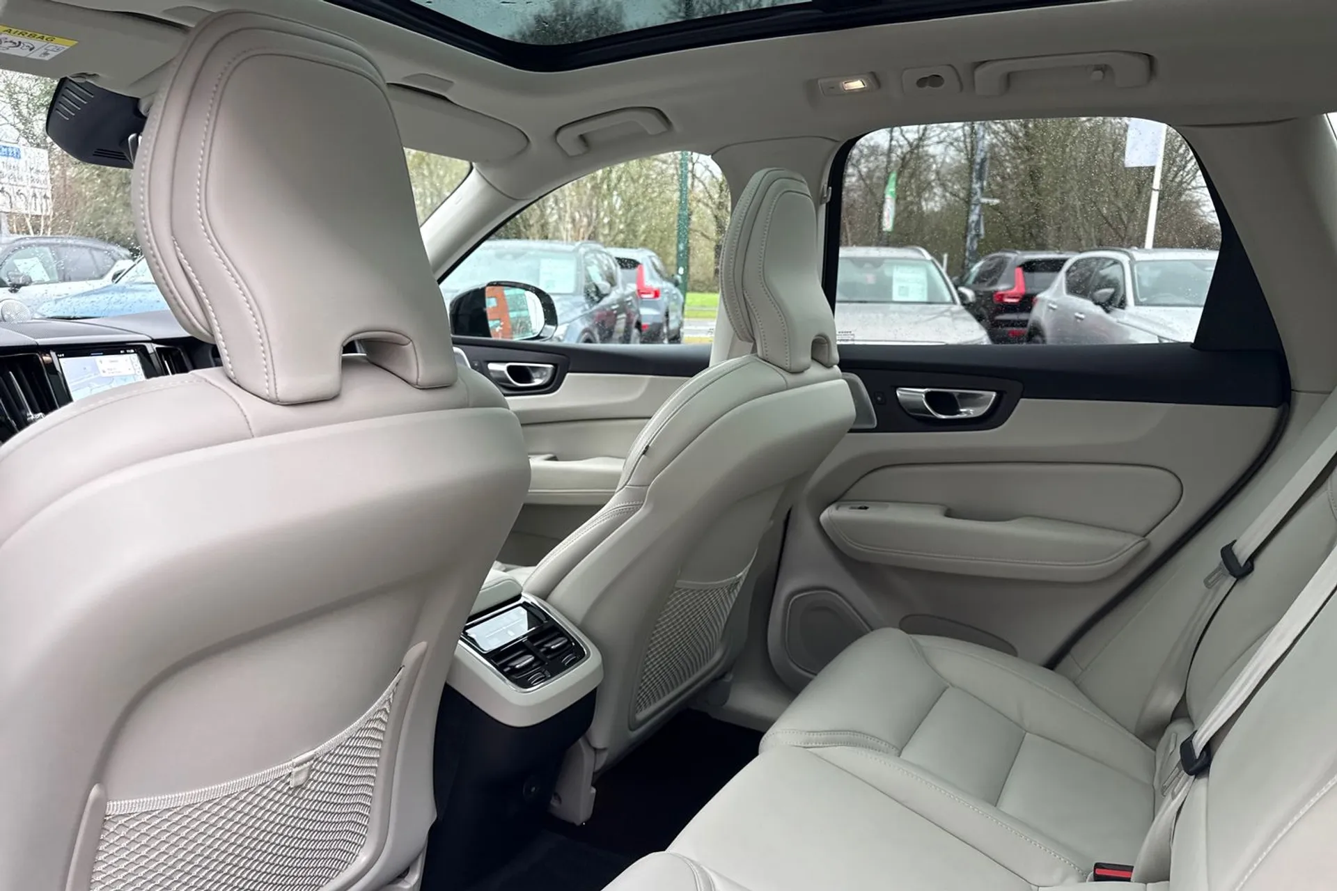 Volvo XC60 thumbnail image number 31