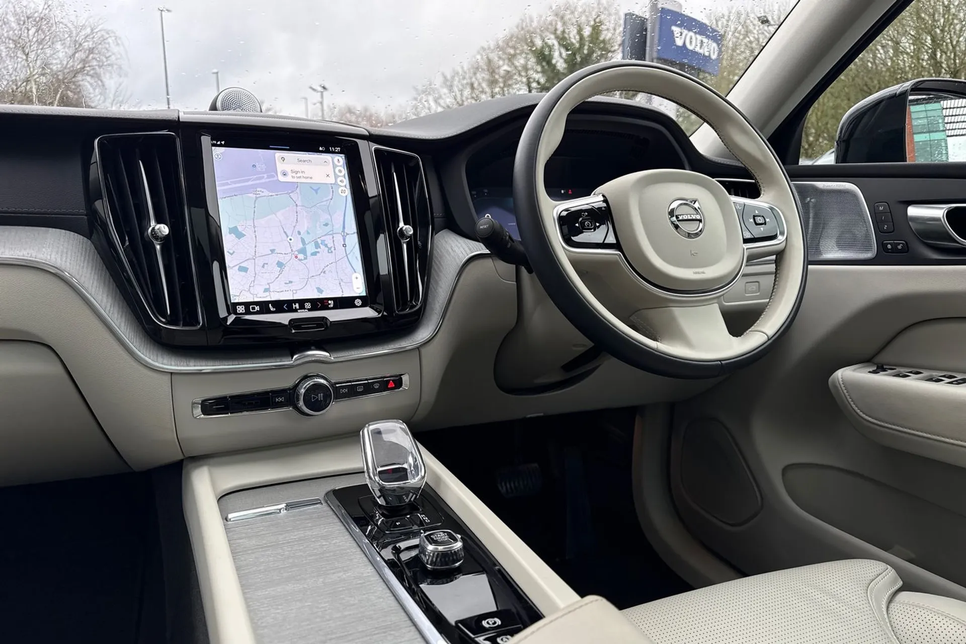 Volvo XC60 thumbnail image number 36