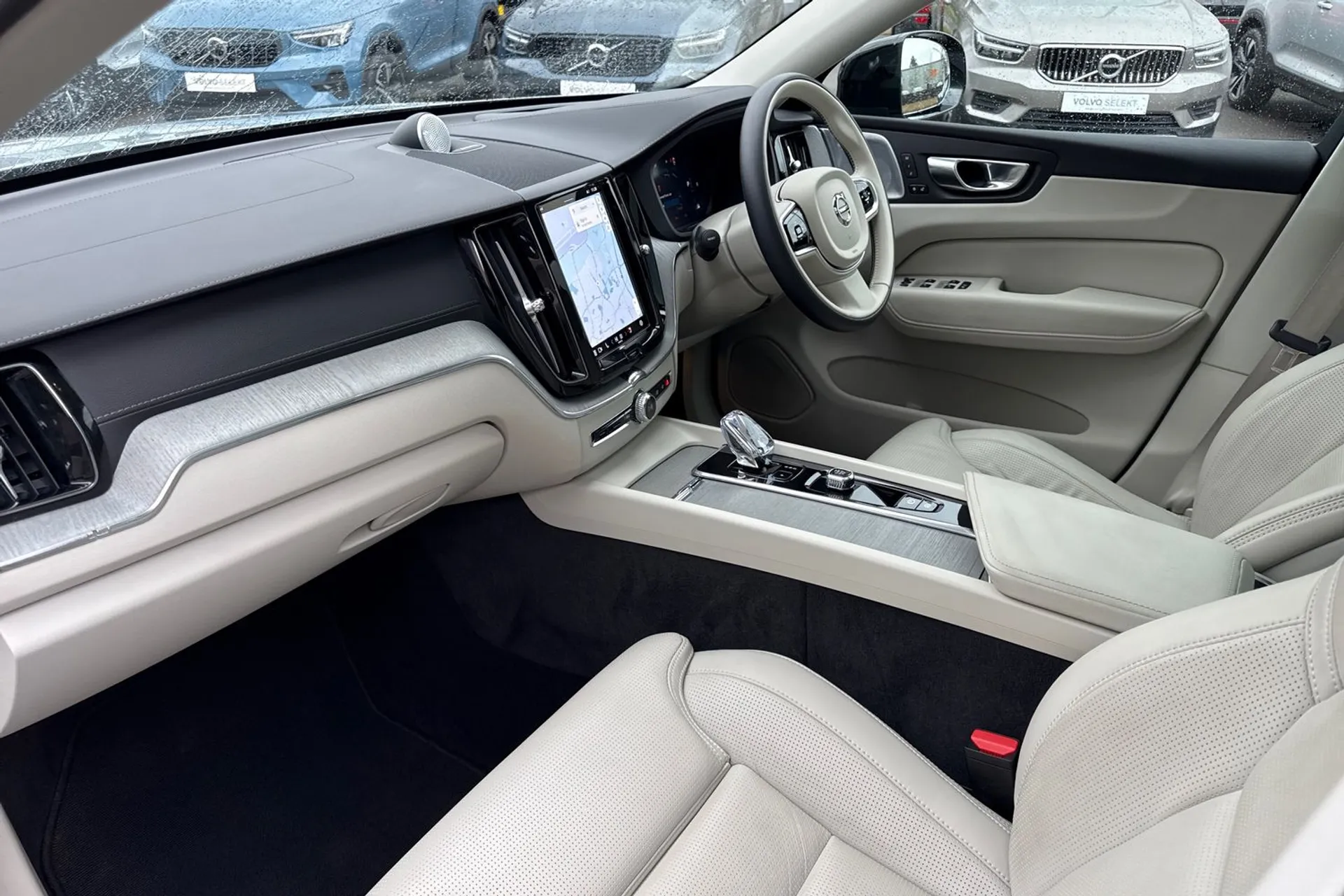 Volvo XC60 thumbnail image number 27