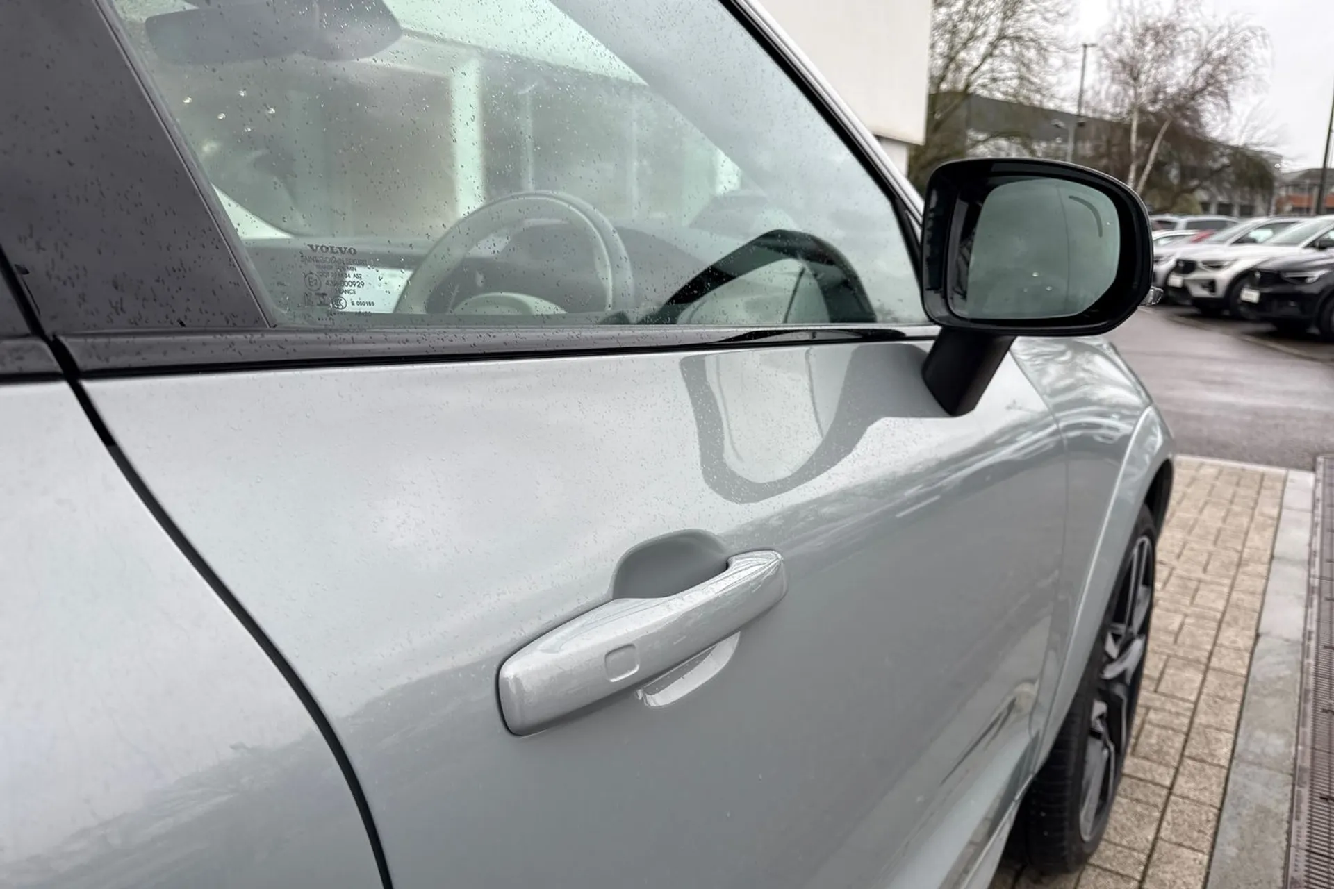 Volvo XC60 thumbnail image number 17