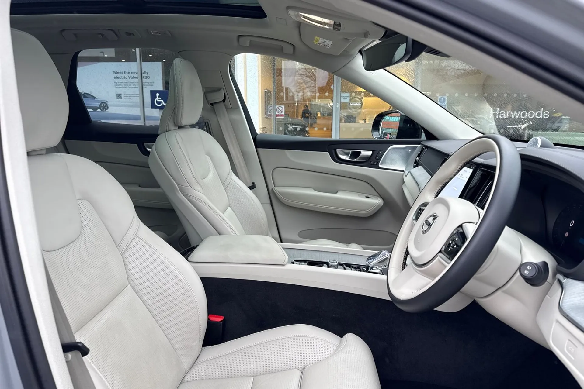 Volvo XC60 thumbnail image number 26