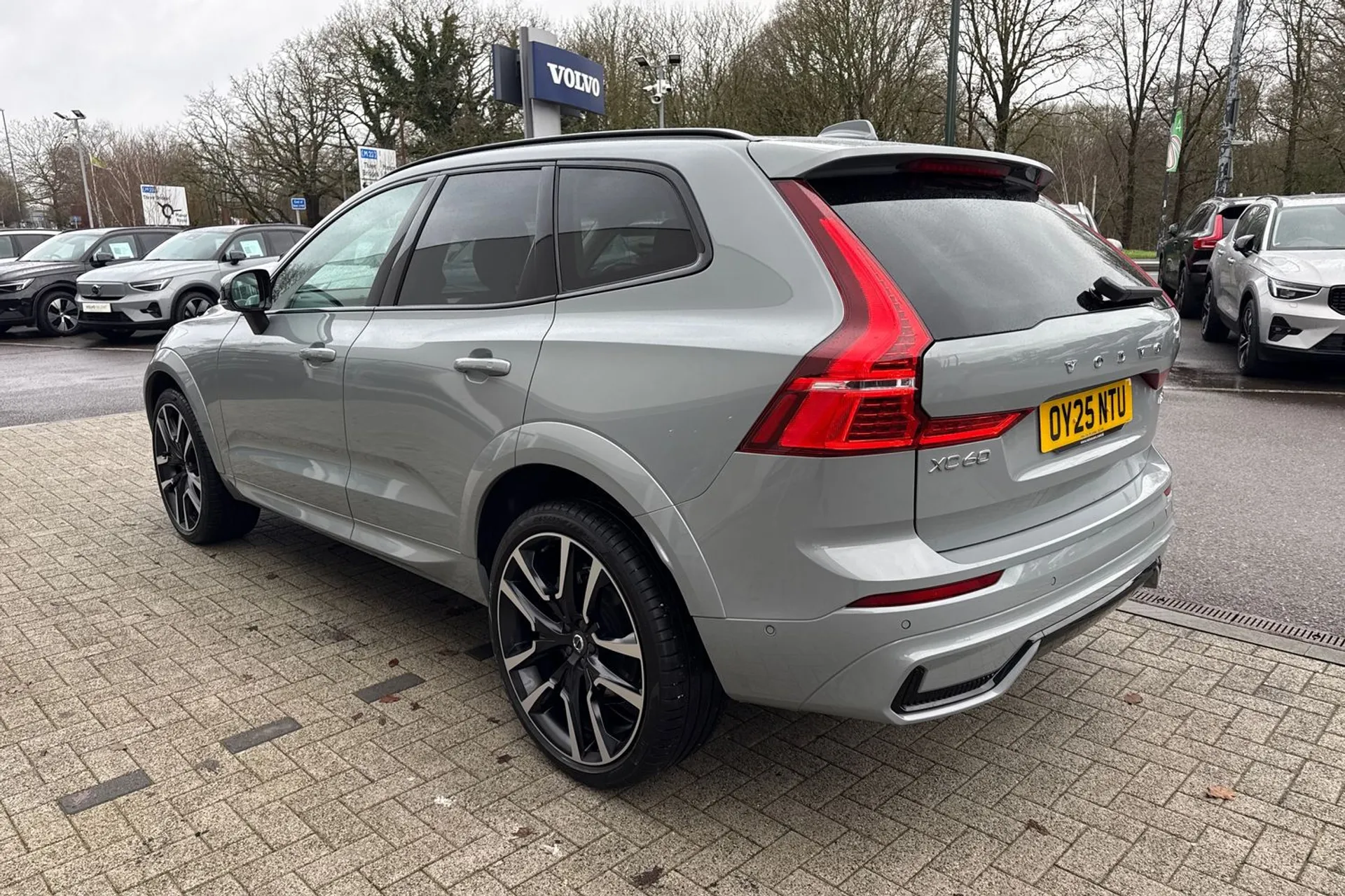 Volvo XC60 thumbnail image number 10