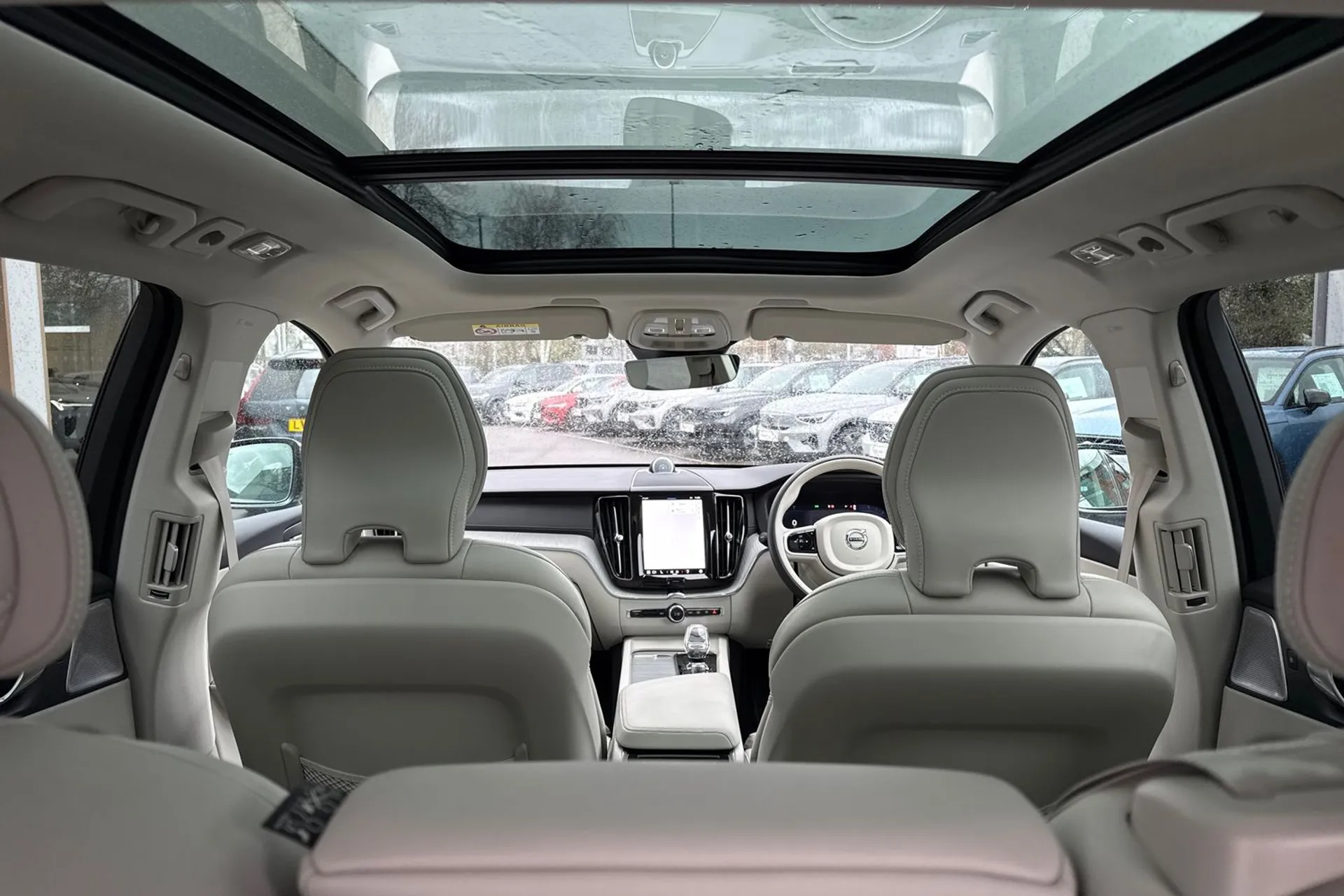 Volvo XC60 thumbnail image number 22